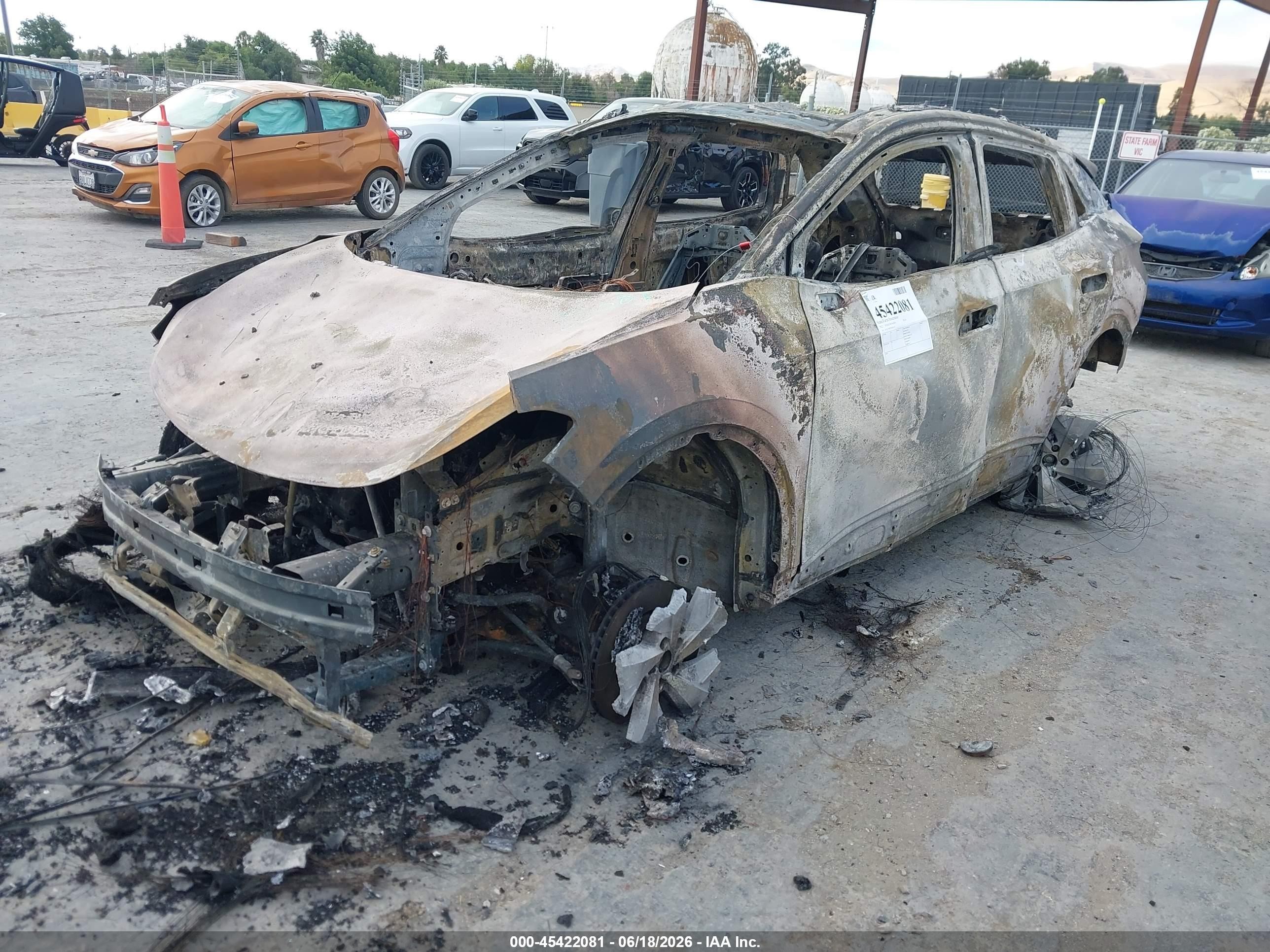 2022 Volkswagen ID.4 VIN WVGUNPE29NP041775 IAAI salvage auction — Burn, Non-Repairable (California), sold $100 on 2026-07-09 (photo 2)