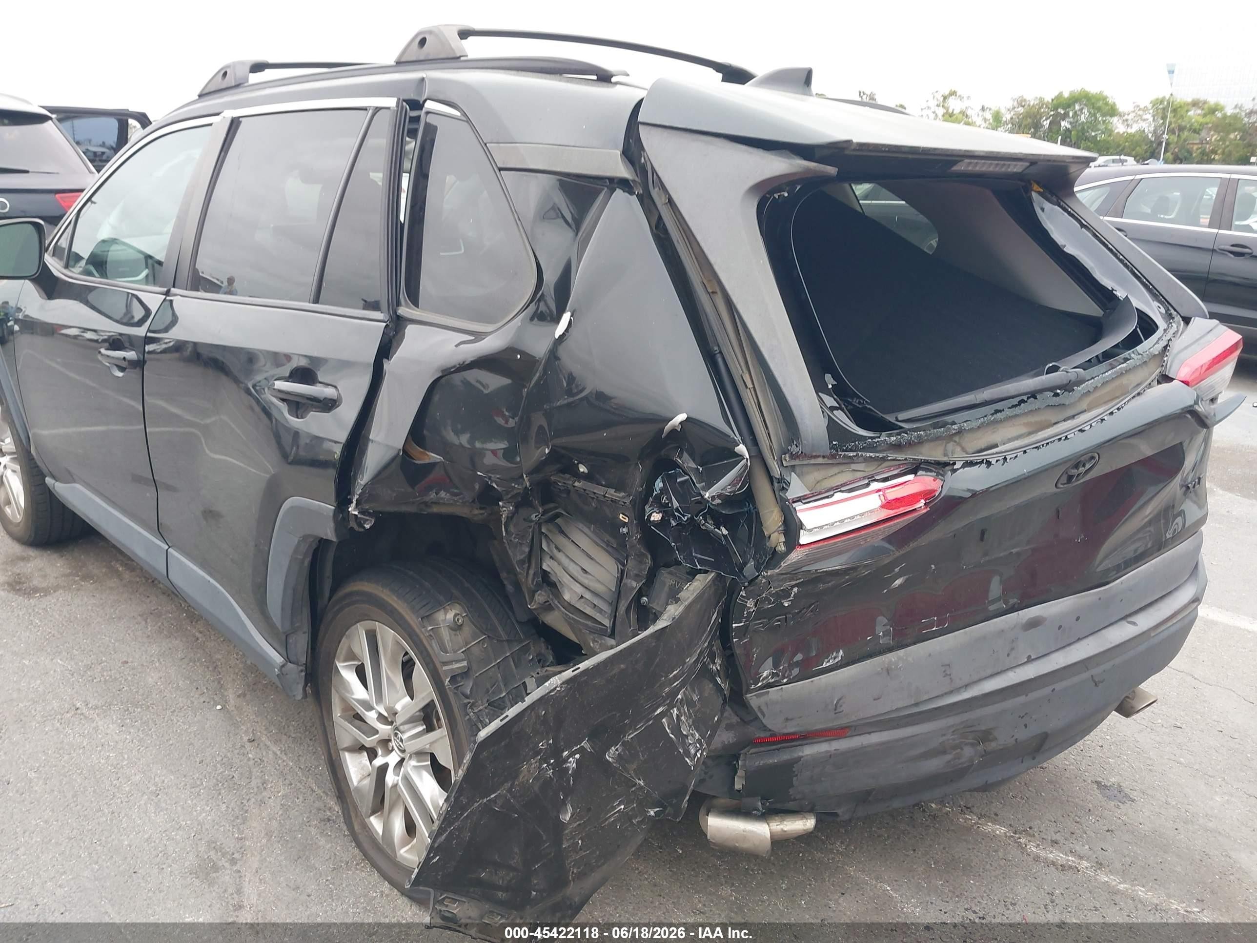 2020 Toyota RAV4 VIN 2T3C1RFV5LW087511 IAAI salvage auction — Rear End, Salvage (California), sold $6,500 on 2026-07-02 (photo 6)