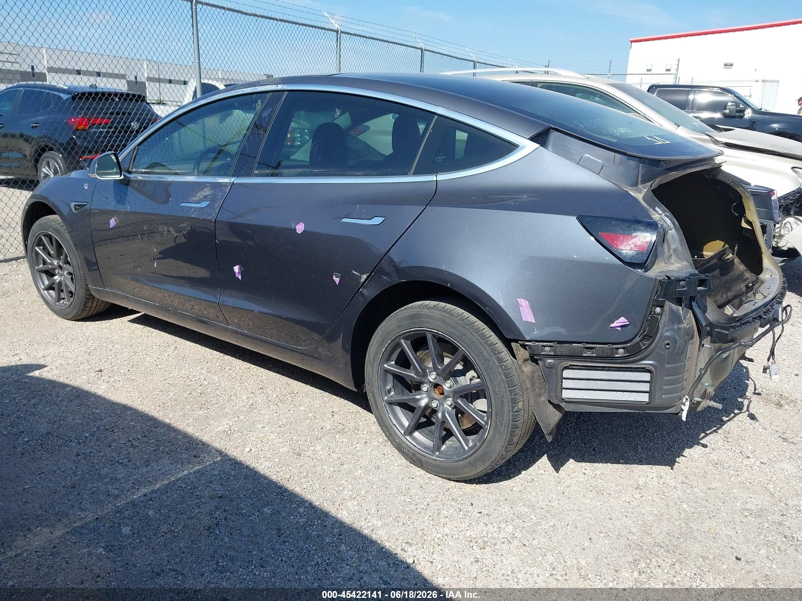 2019 Tesla Model 3 VIN 5YJ3E1EA8KF308141 IAAI salvage auction — Side, Original (Texas), sold $2,625 on 2026-06-30 (photo 3)