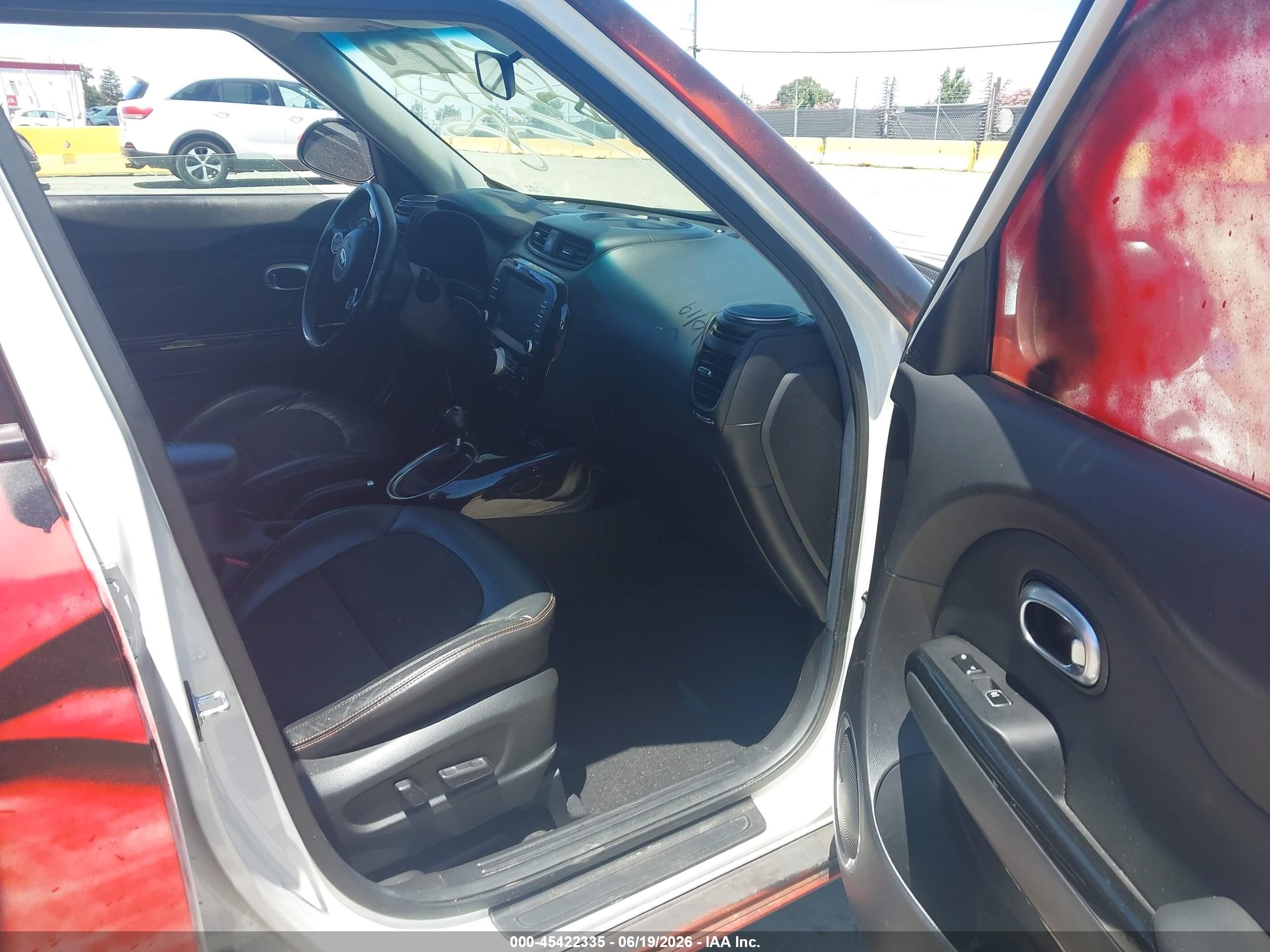 2019 Kia Soul VIN KNDJX3AA8K7019012 IAAI salvage auction — Normal Wear, Clear - Dealer Only (California), sold $550 on 2026-07-09 (photo 5)