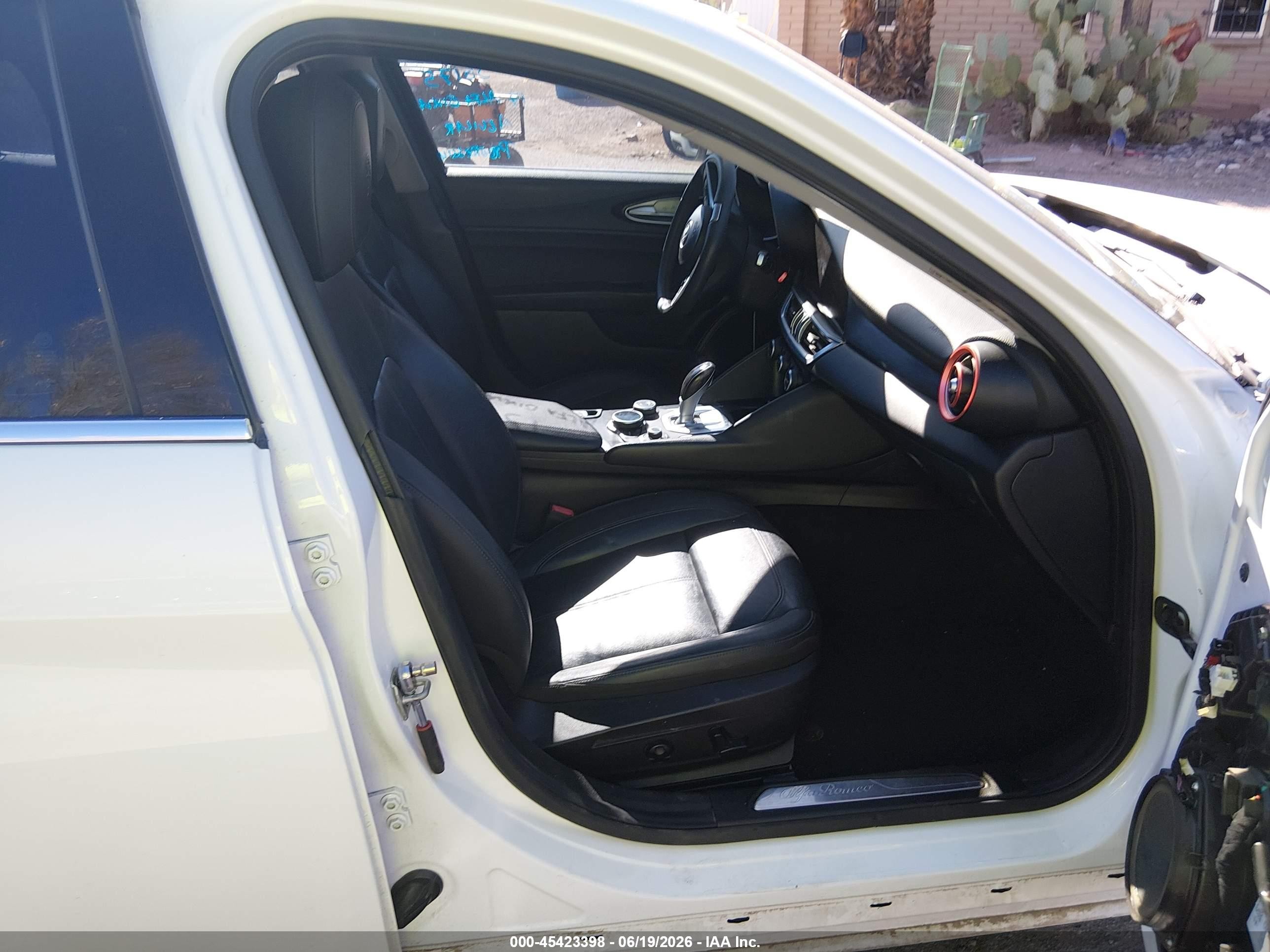 2017 Alfa romeo Giulia VIN ZARFAEBN6H7553869 IAAI salvage auction — Front End, Salvage (Arizona), sold $2,800 on 2026-09-06 (photo 5)