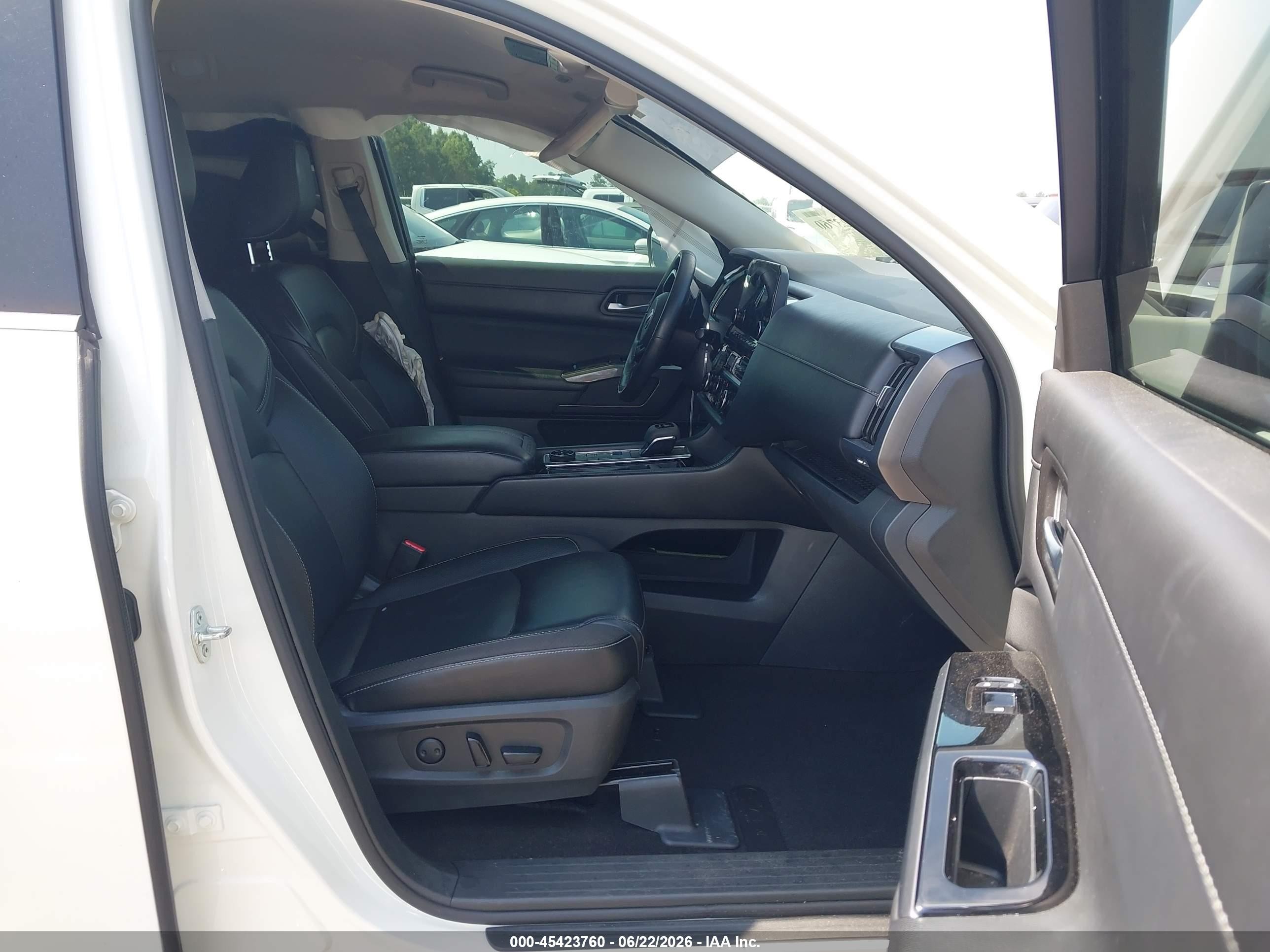 2023 Nissan Pathfinder VIN 5N1DR3CC3PC219943 IAAI salvage auction — Unknown, Salvage (North Carolina), sold $8,800 on 2026-09-25 (photo 5)