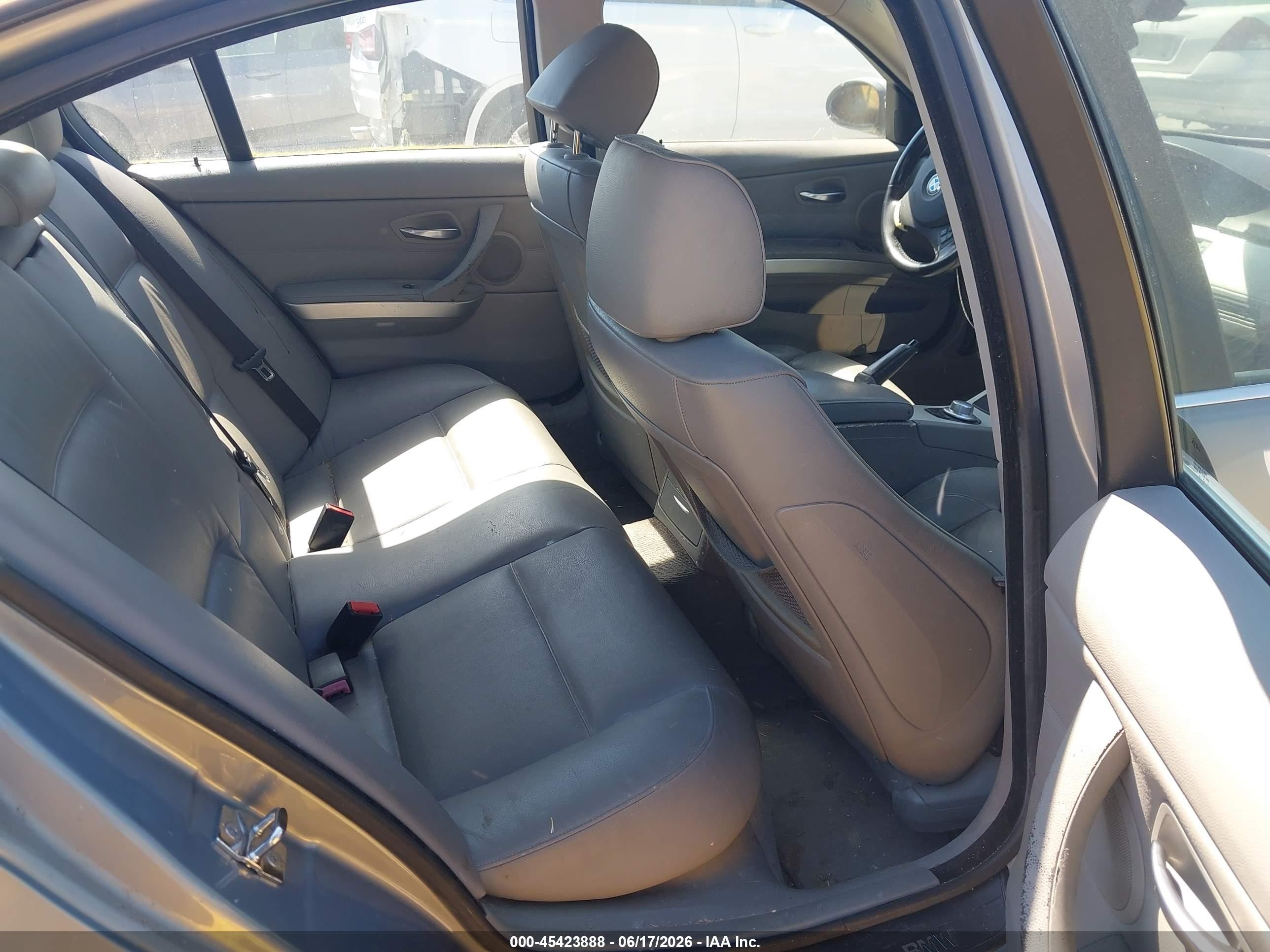 2006 BMW 3 Series VIN WBAVB33546KR72686 IAAI salvage auction — Normal Wear, Clear - Dealer Only (California), sold $375 on 2026-07-09 (photo 8)