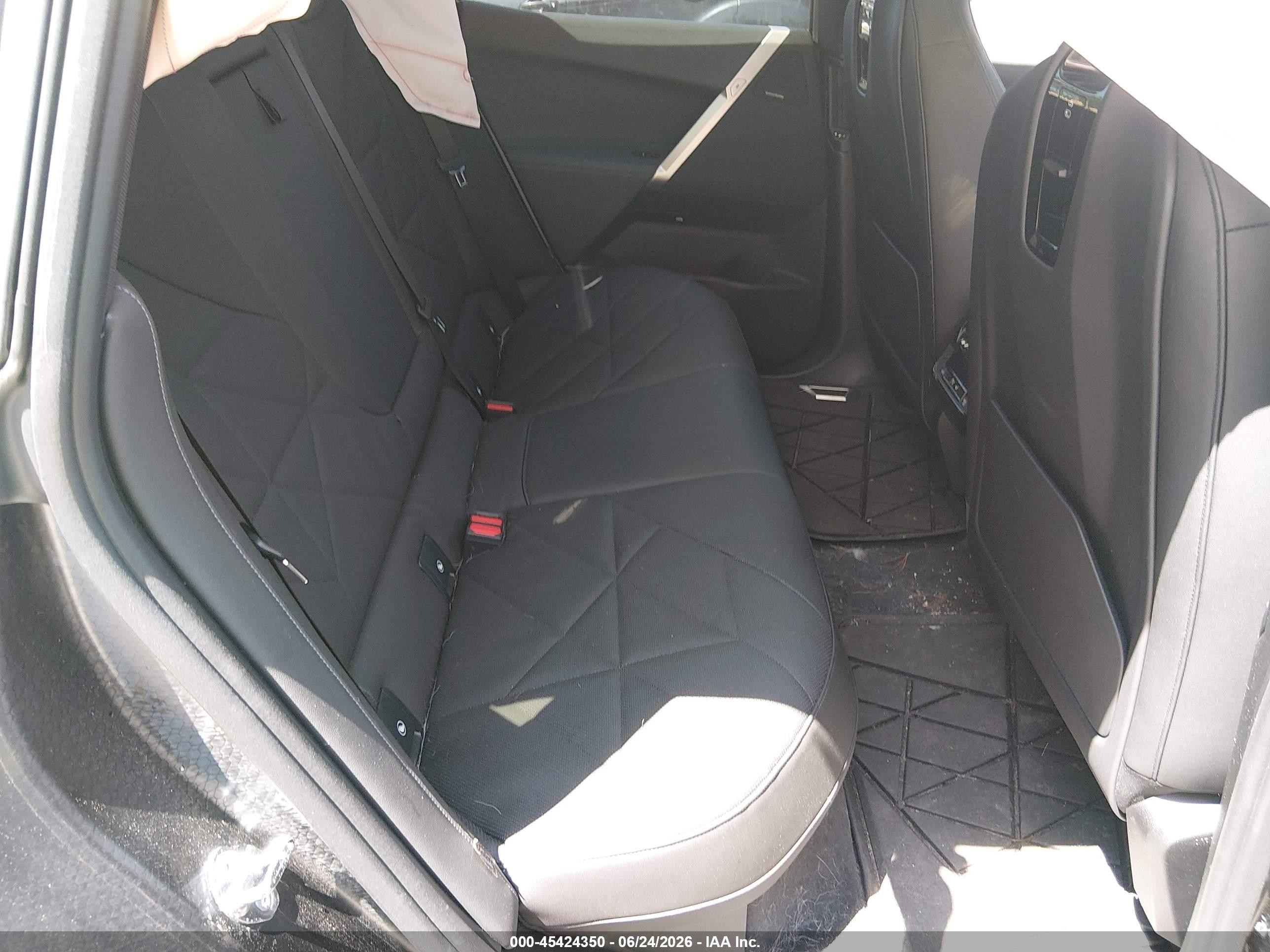 2025 BMW Ix VIN WB523CF05SCU31200 IAAI salvage auction — Unknown, Salvage (Massachusetts), sold $18,600 on 2026-08-29 (photo 8)