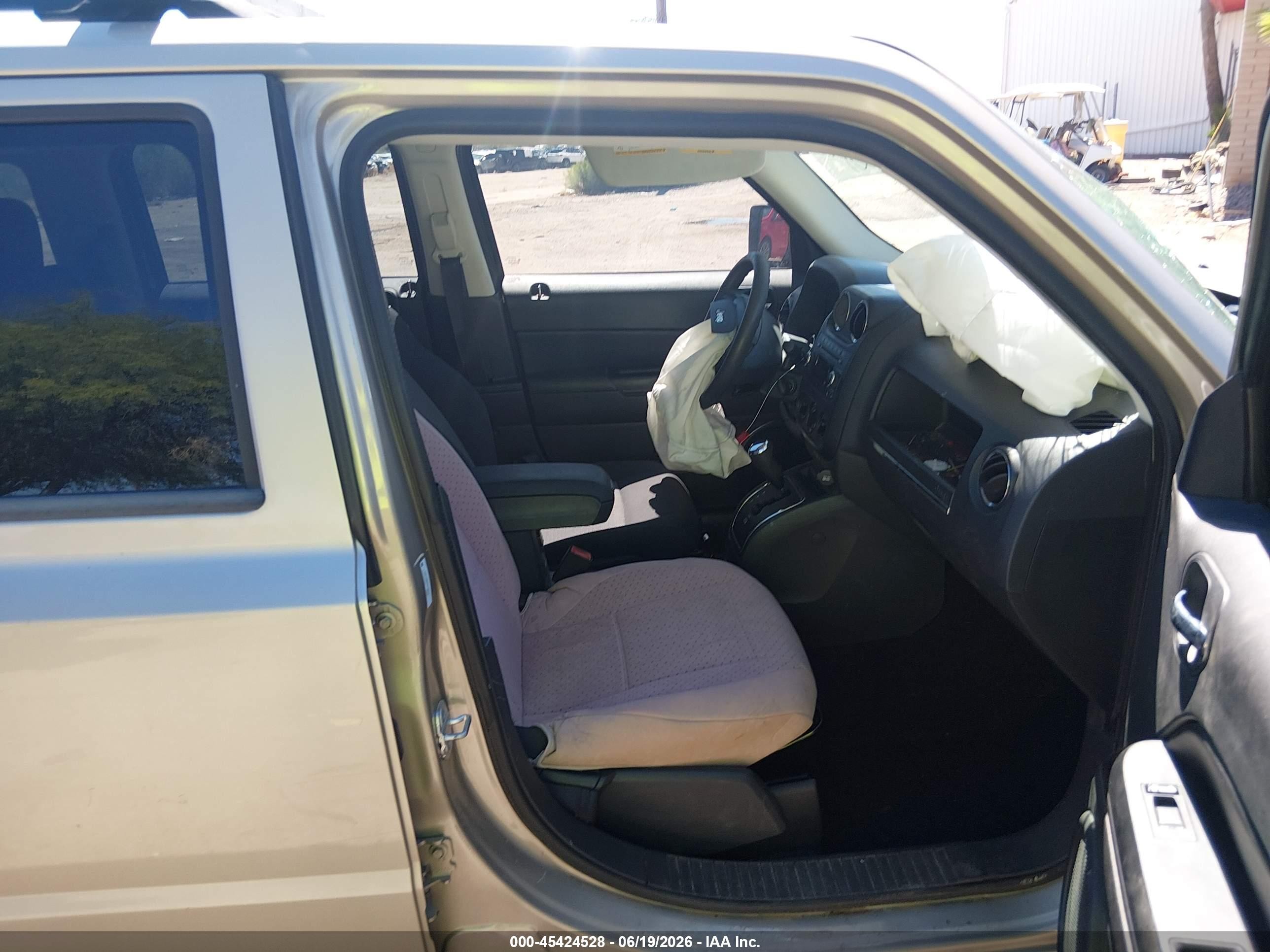2009 Jeep Patriot VIN 1J4FT28BX9D114011 IAAI salvage auction — Front End, Salvage (Arizona), sold $525 on 2026-07-09 (photo 5)