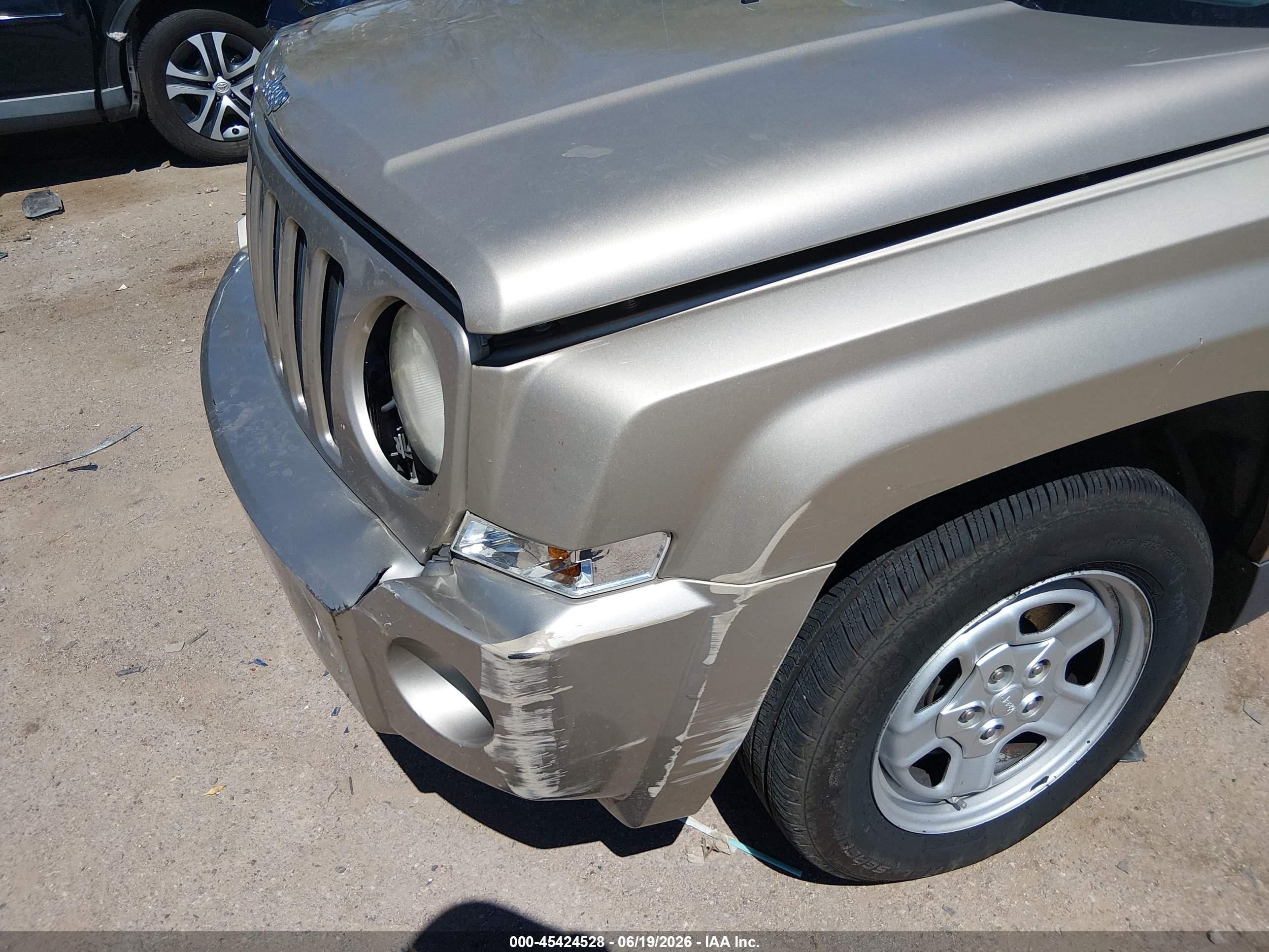 2009 Jeep Patriot VIN 1J4FT28BX9D114011 IAAI salvage auction — Front End, Salvage (Arizona), sold $525 on 2026-07-09 (photo 6)