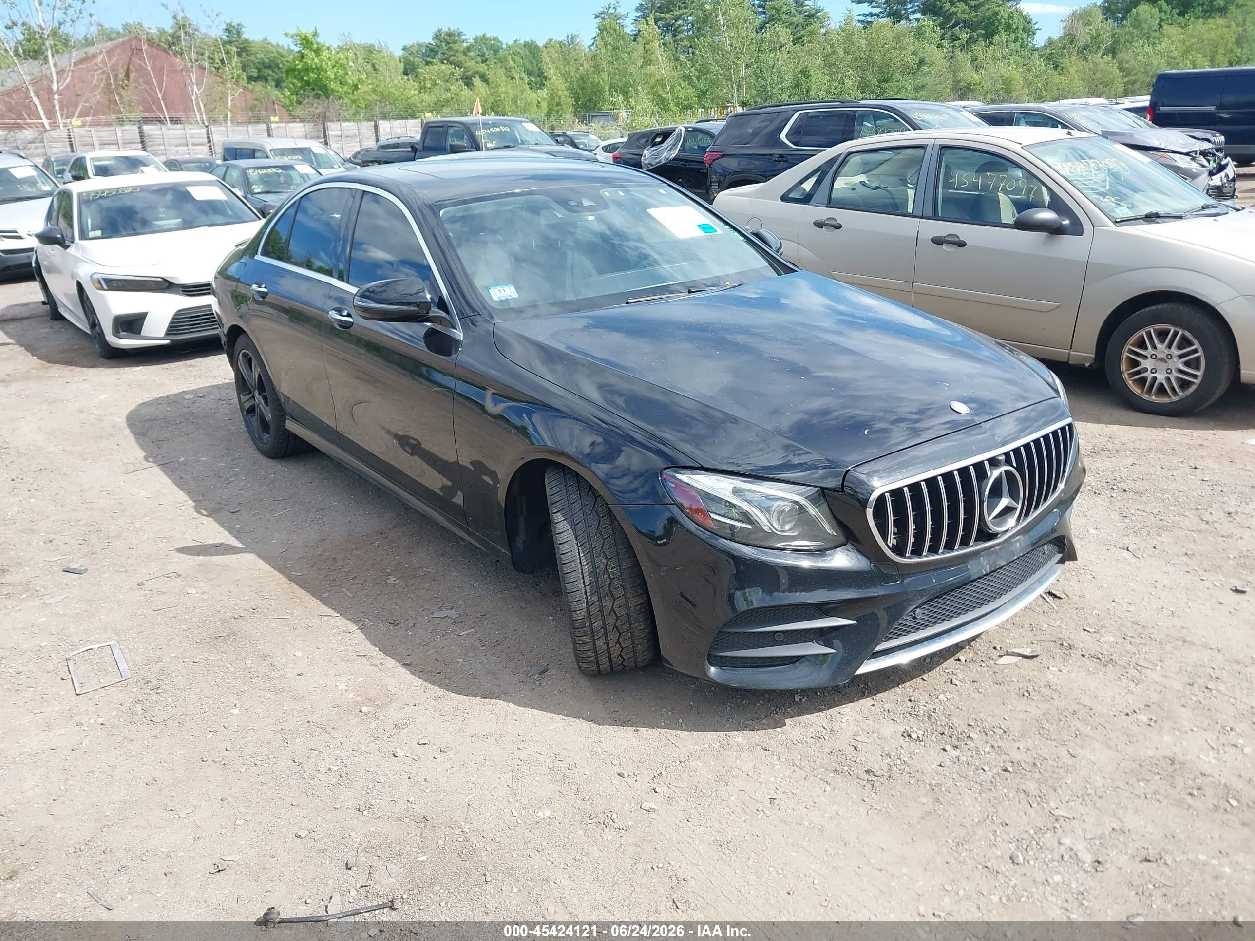 2017 Mercedes-Benz E-Class VIN WDDZF4KB0HA126799 — IAAI salvage auction photo