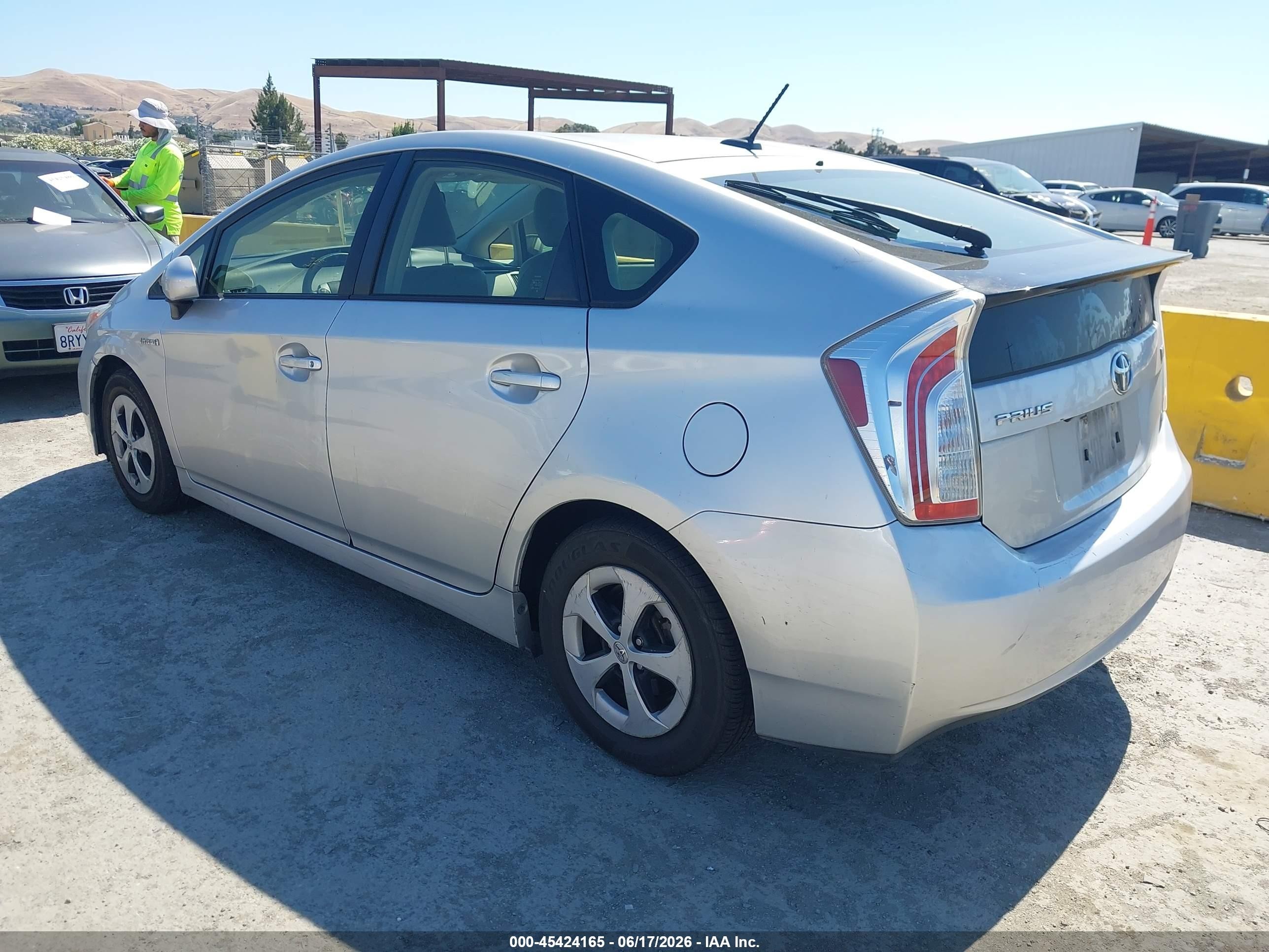 2012 Toyota Prius VIN JTDKN3DU4C5416794 IAAI salvage auction — Normal Wear, Clear - Dealer Only (California), sold $3,750 on 2026-07-09 (photo 3)