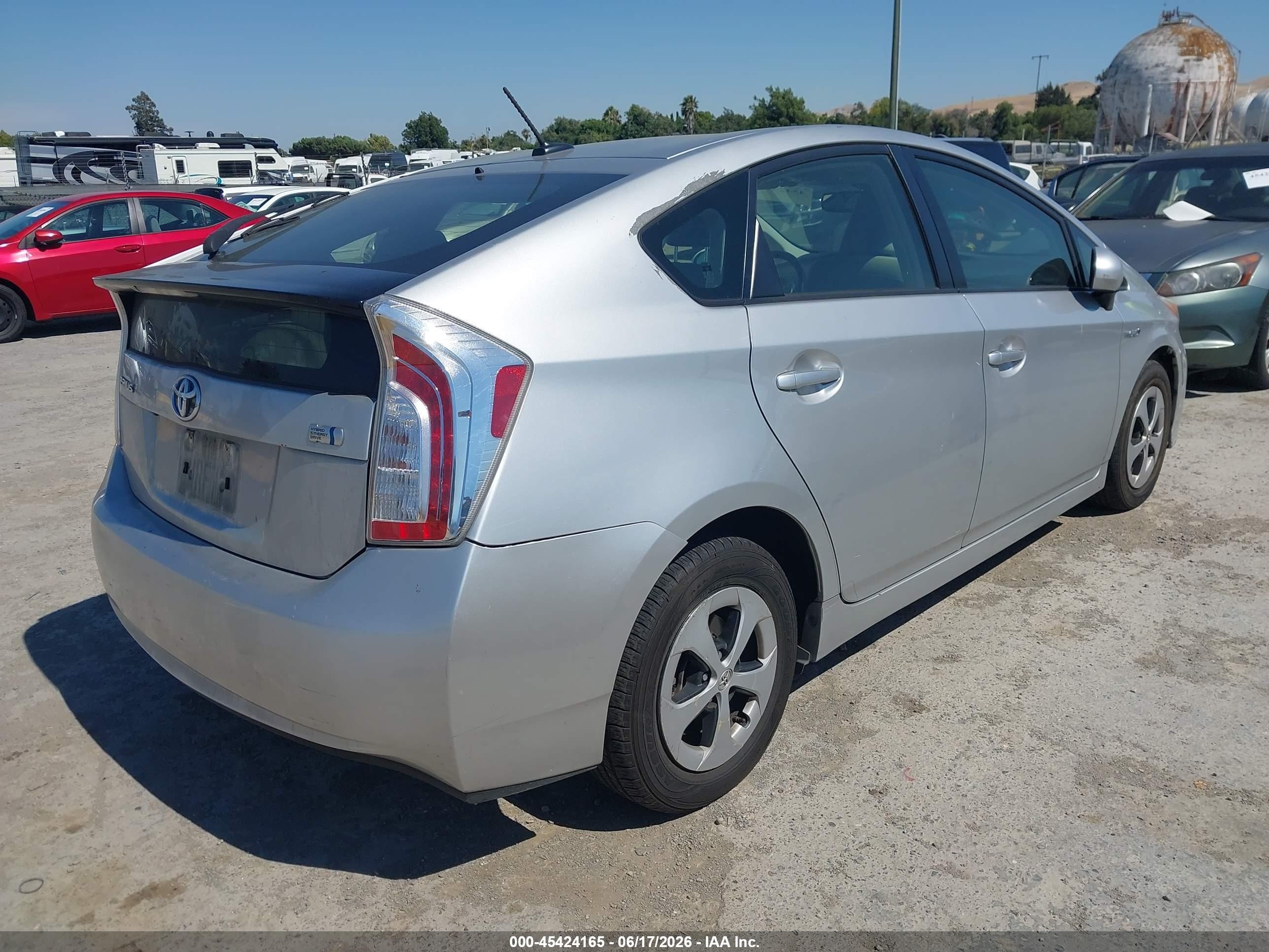 2012 Toyota Prius VIN JTDKN3DU4C5416794 IAAI salvage auction — Normal Wear, Clear - Dealer Only (California), sold $3,750 on 2026-07-09 (photo 4)