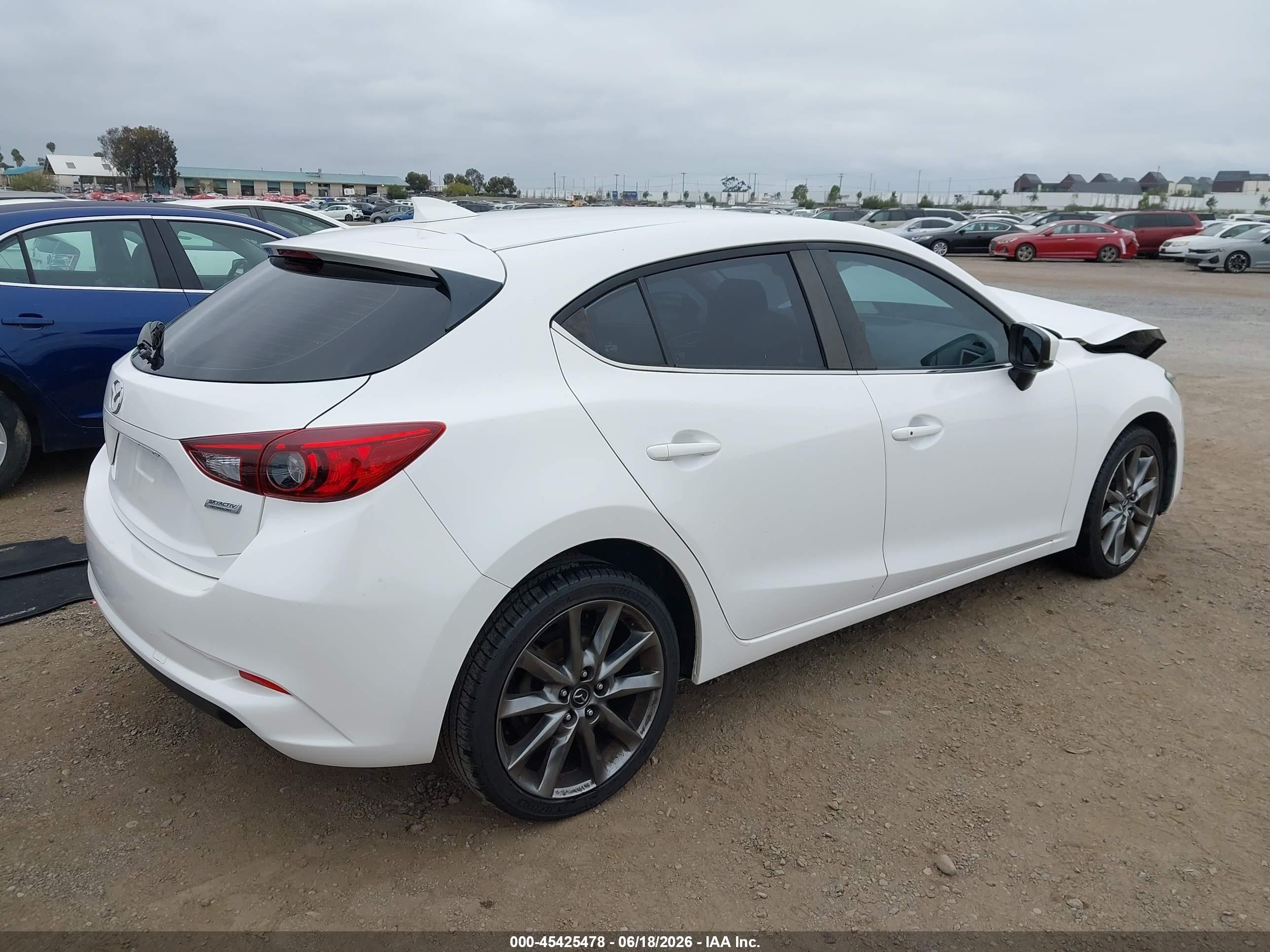 2018 Mazda 3 VIN 3MZBN1L32JM274673 IAAI salvage auction — Unknown, Salvage (California), sold $2,200 on 2026-09-26 (photo 4)