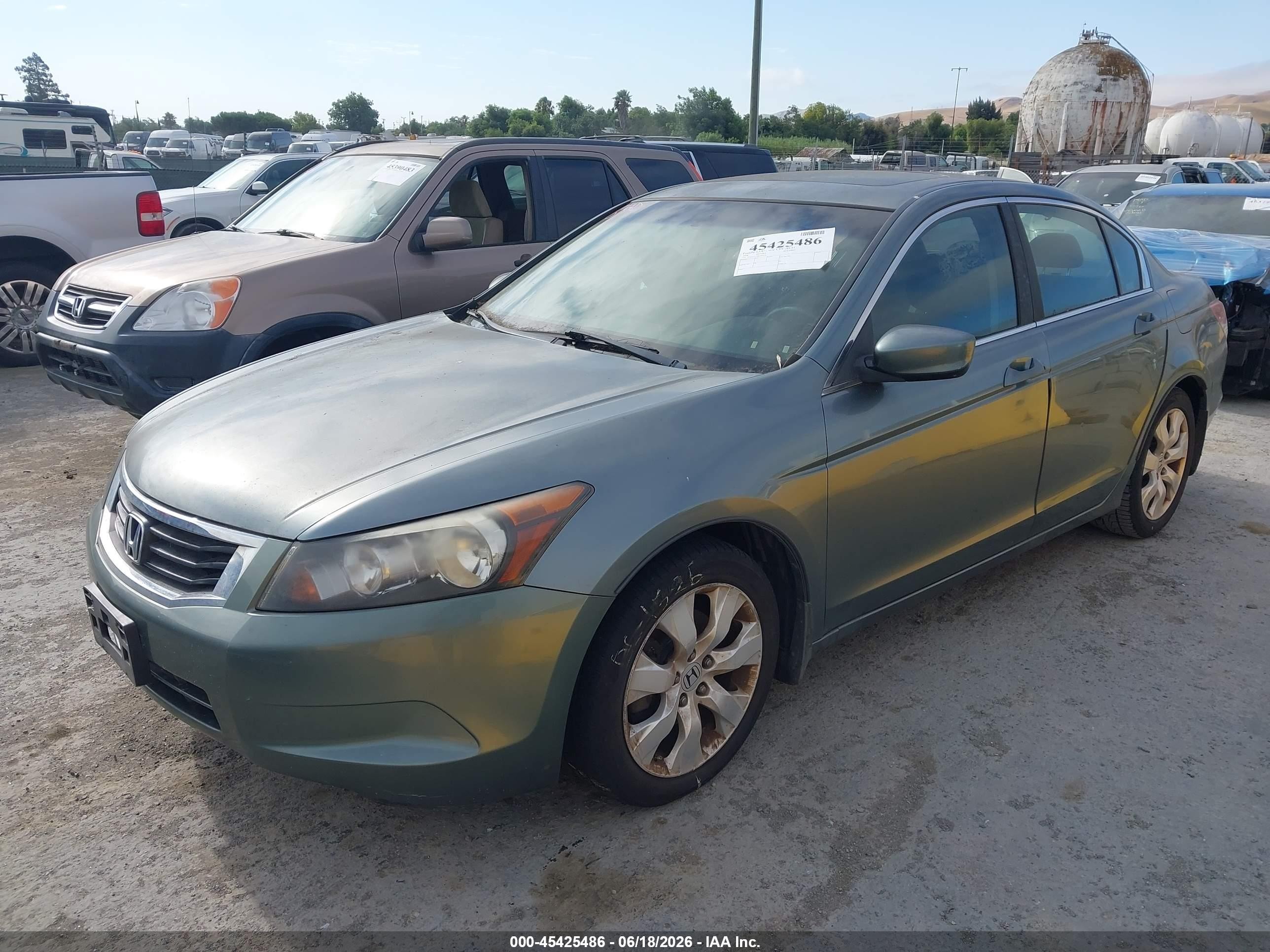 2008 Honda Accord VIN JHMCP26708C003370 IAAI salvage auction — Normal Wear, App For Dup Salv Title - Dealer (California), sold $500 on 2026-07-09 (photo 2)