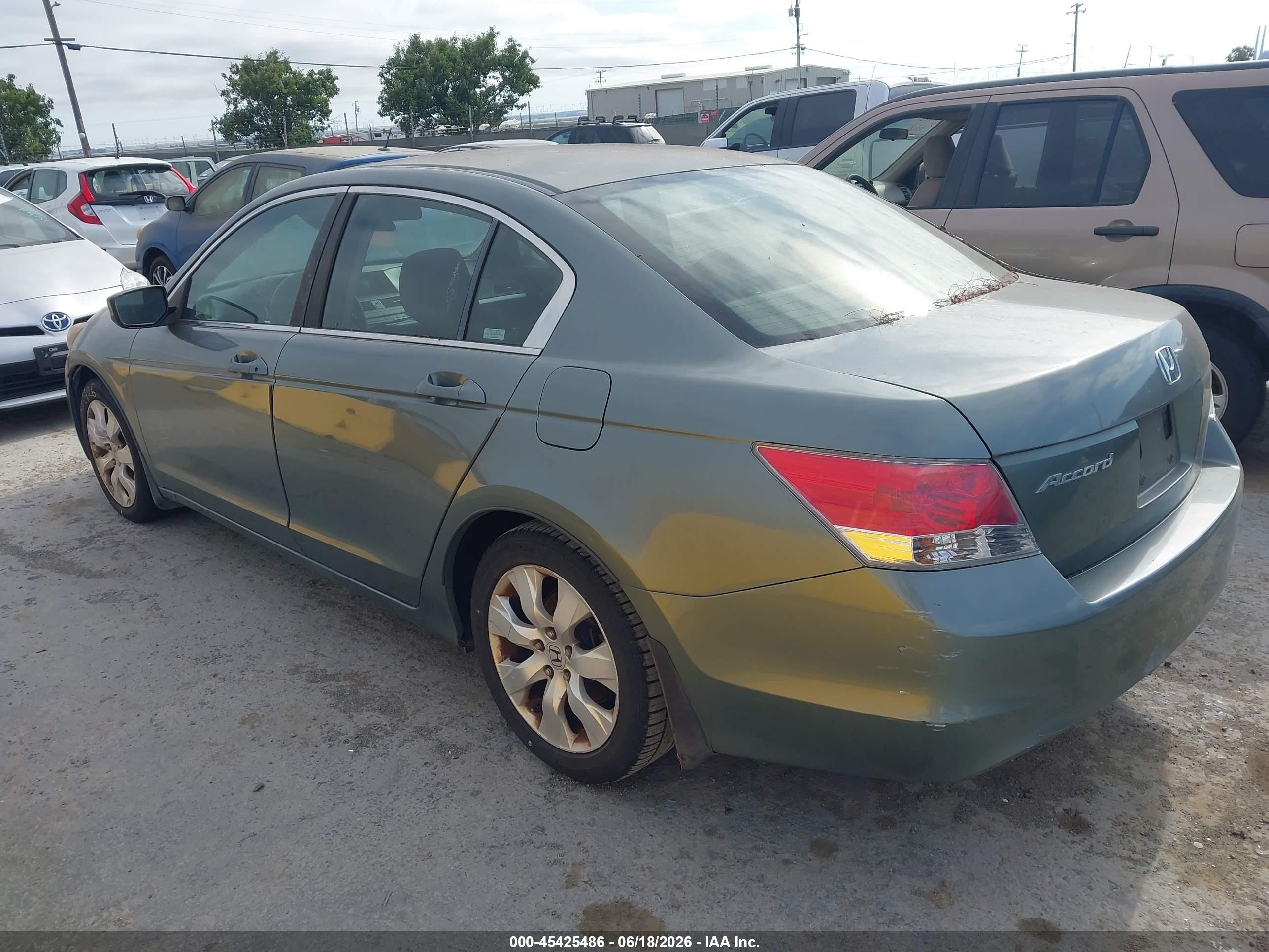 2008 Honda Accord VIN JHMCP26708C003370 IAAI salvage auction — Normal Wear, App For Dup Salv Title - Dealer (California), sold $500 on 2026-07-09 (photo 3)