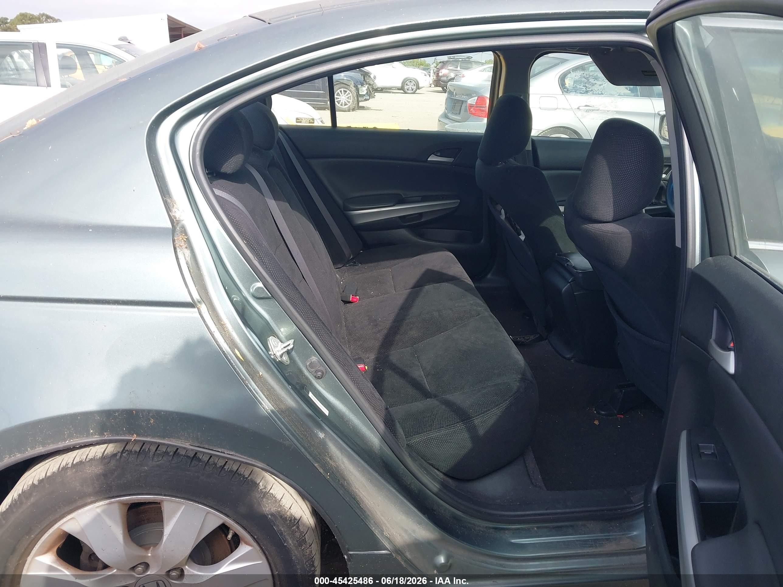 2008 Honda Accord VIN JHMCP26708C003370 IAAI salvage auction — Normal Wear, App For Dup Salv Title - Dealer (California), sold $500 on 2026-07-09 (photo 8)