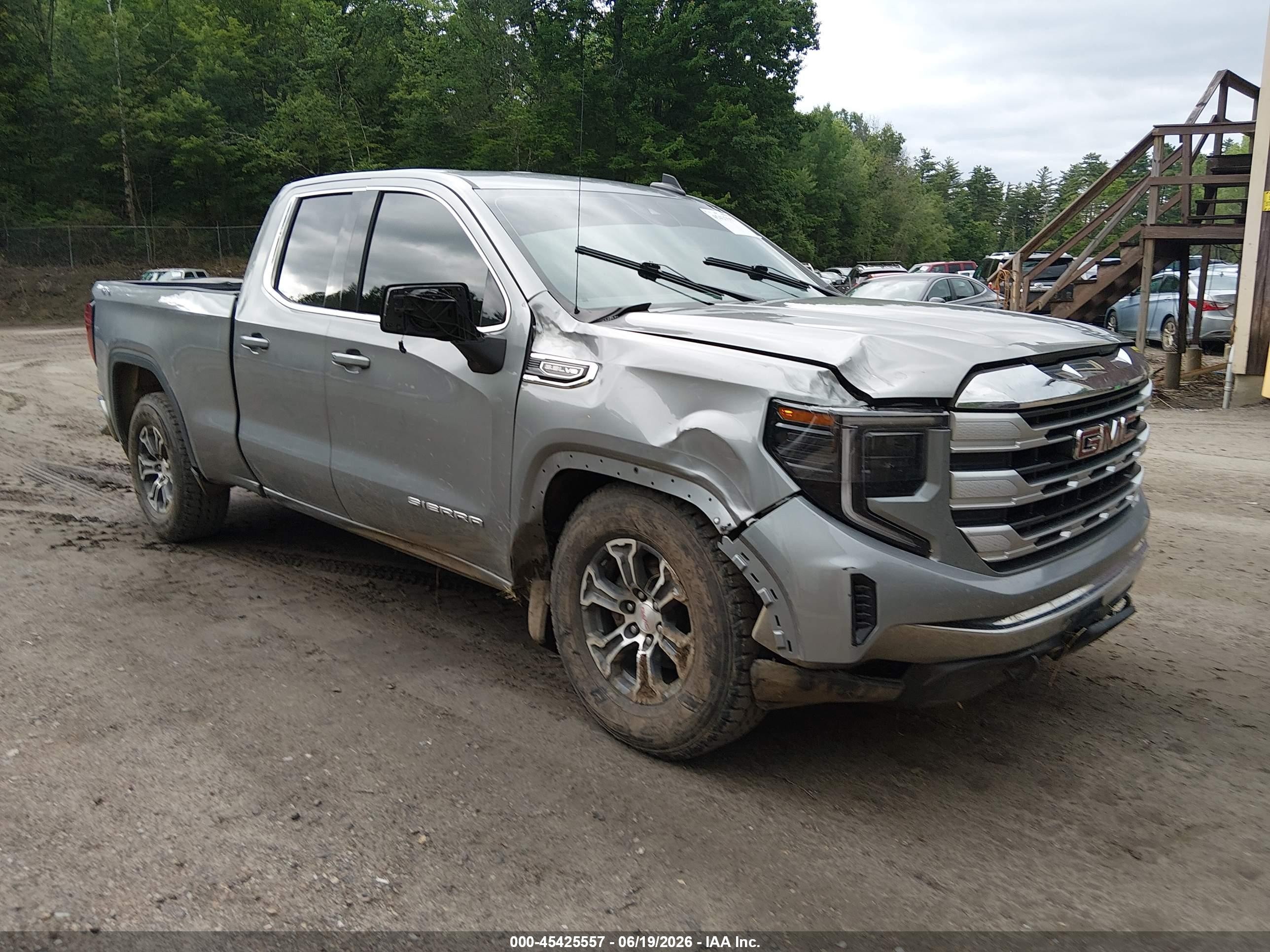 2023 GMC Sierra 1500 VIN 1GTRUBED8PZ168333 — IAAI salvage auction photo