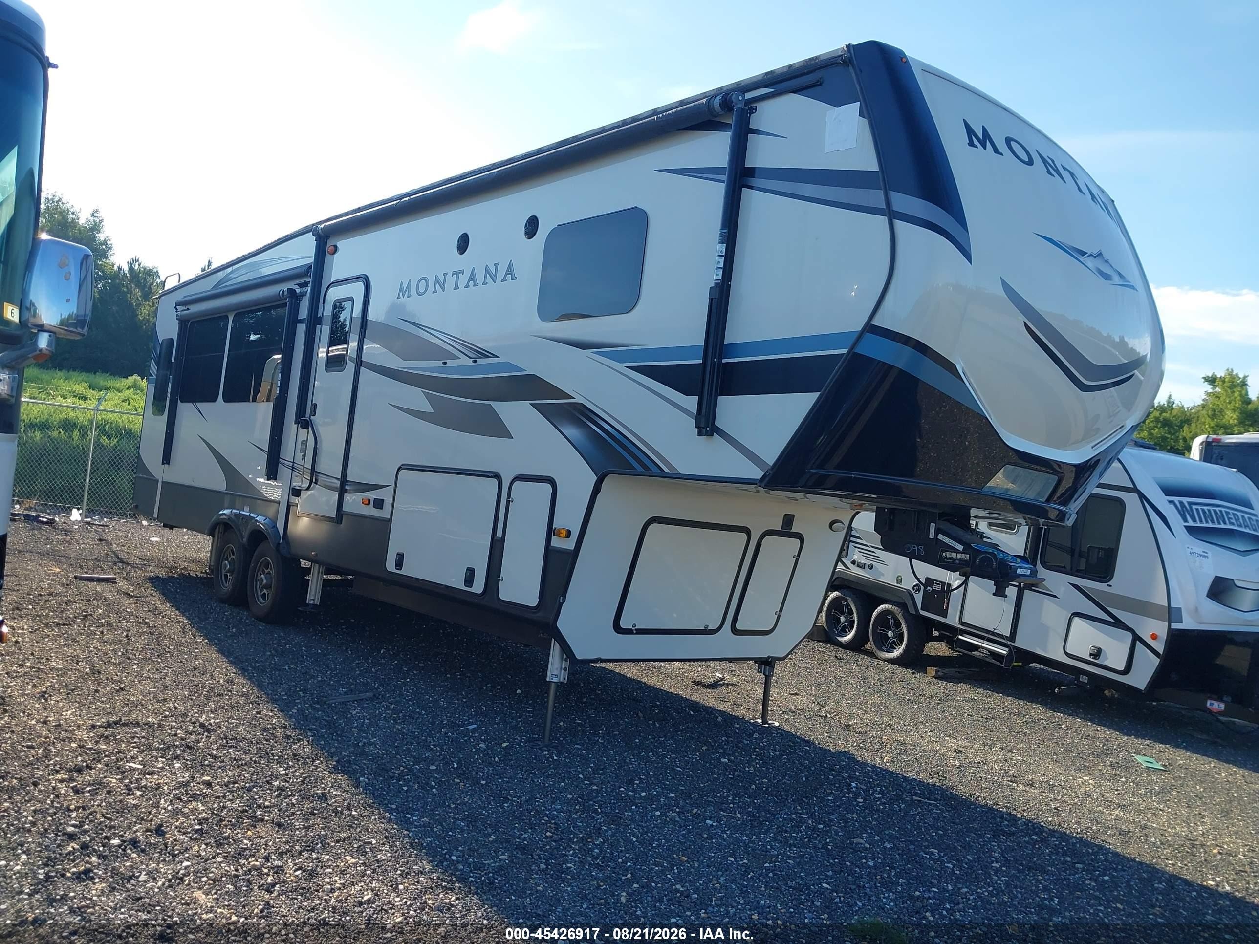 2021 Keystone Montana VIN 4YDF31224M4703098 — IAAI salvage auction photo