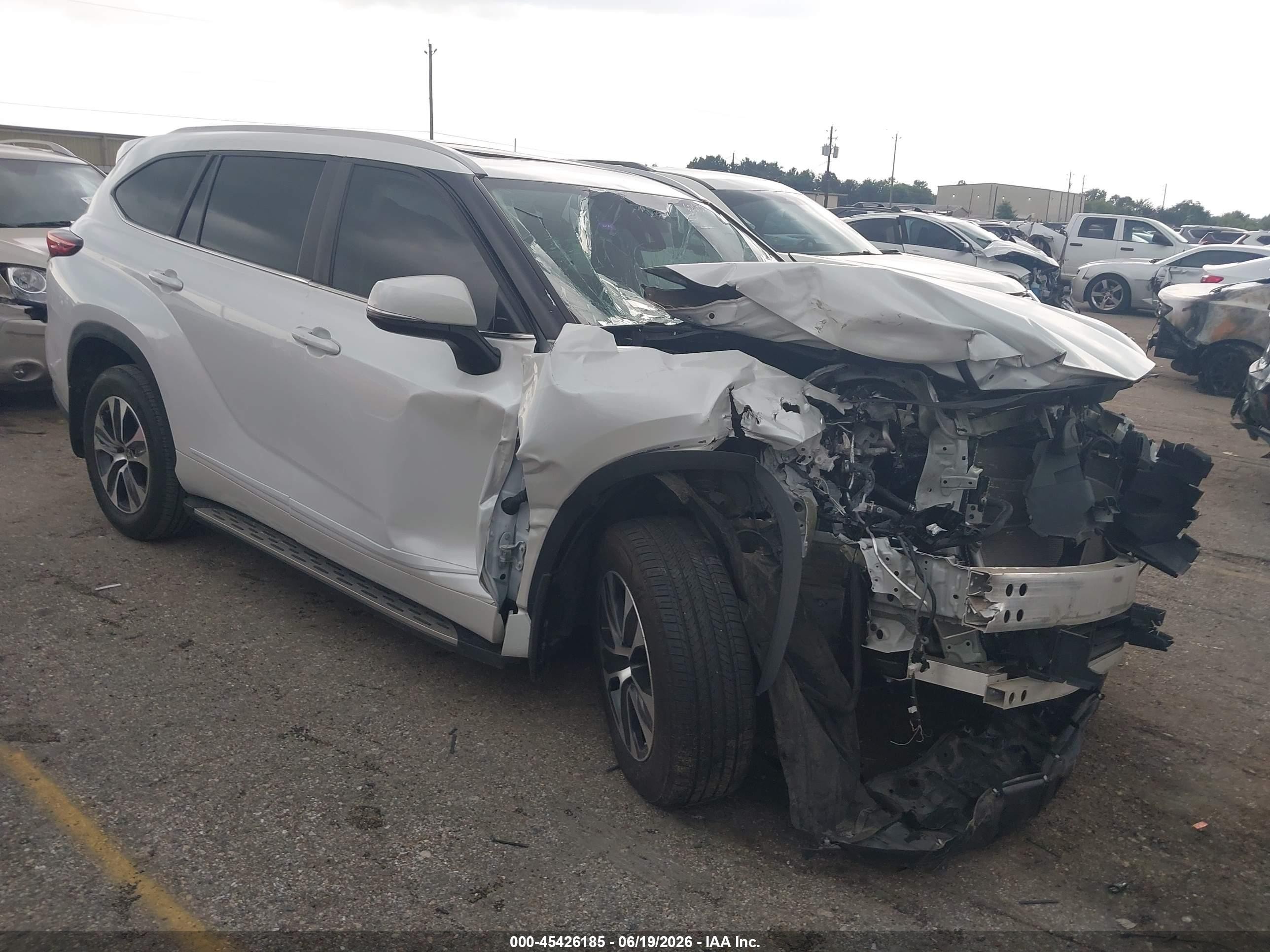 2023 Toyota Highlander Hybrid VIN 5TDKARAH1PS524067 — IAAI salvage auction photo