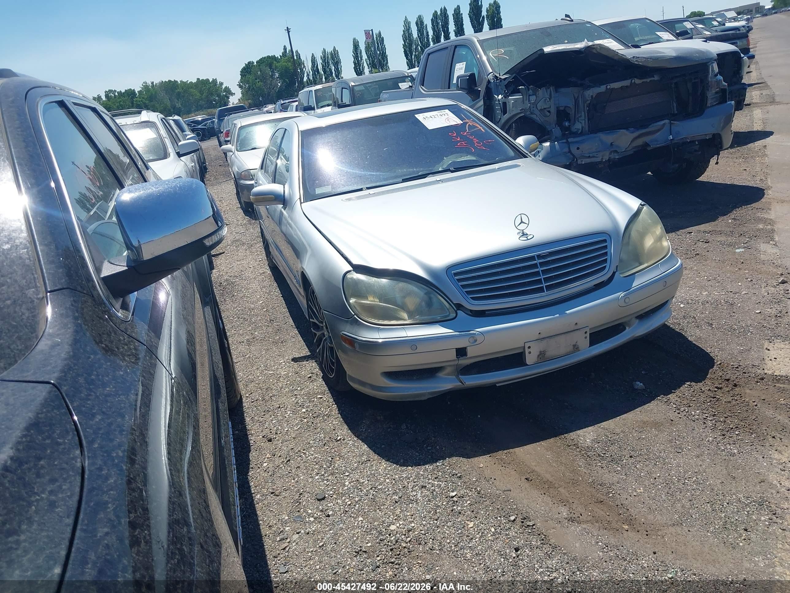 2001 Mercedes-Benz S-Class VIN WDBNG78JX1A195512 IAAI salvage auction — Normal Wear, Clear (Idaho), sold $275 on 2026-07-02 (photo 1)