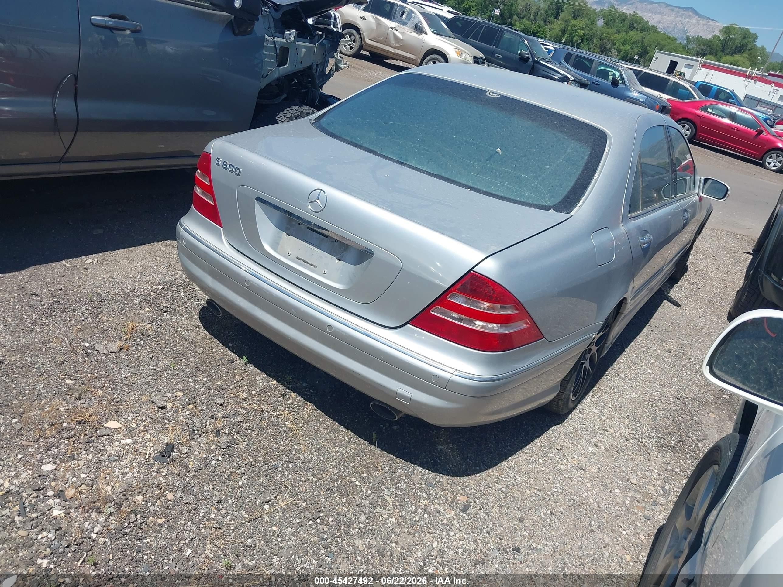 2001 Mercedes-Benz S-Class VIN WDBNG78JX1A195512 IAAI salvage auction — Normal Wear, Clear (Idaho), sold $275 on 2026-07-02 (photo 4)