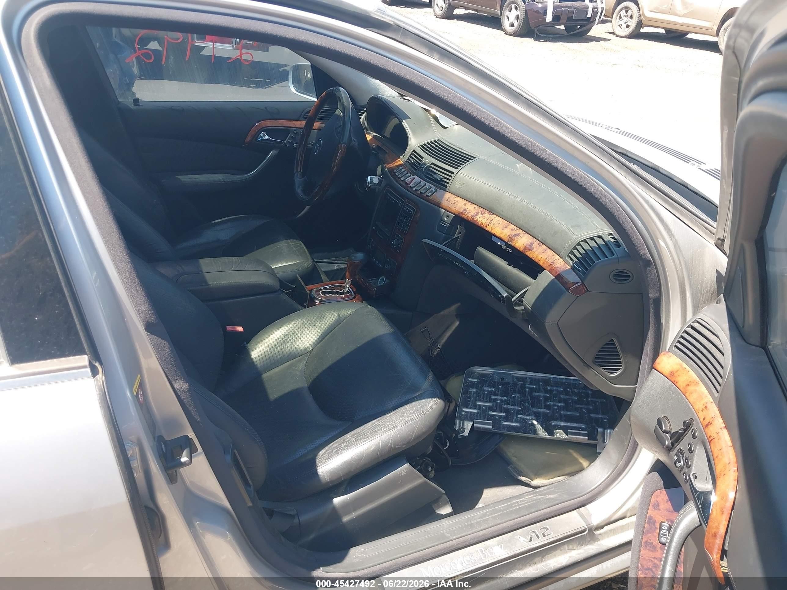 2001 Mercedes-Benz S-Class VIN WDBNG78JX1A195512 IAAI salvage auction — Normal Wear, Clear (Idaho), sold $275 on 2026-07-02 (photo 5)