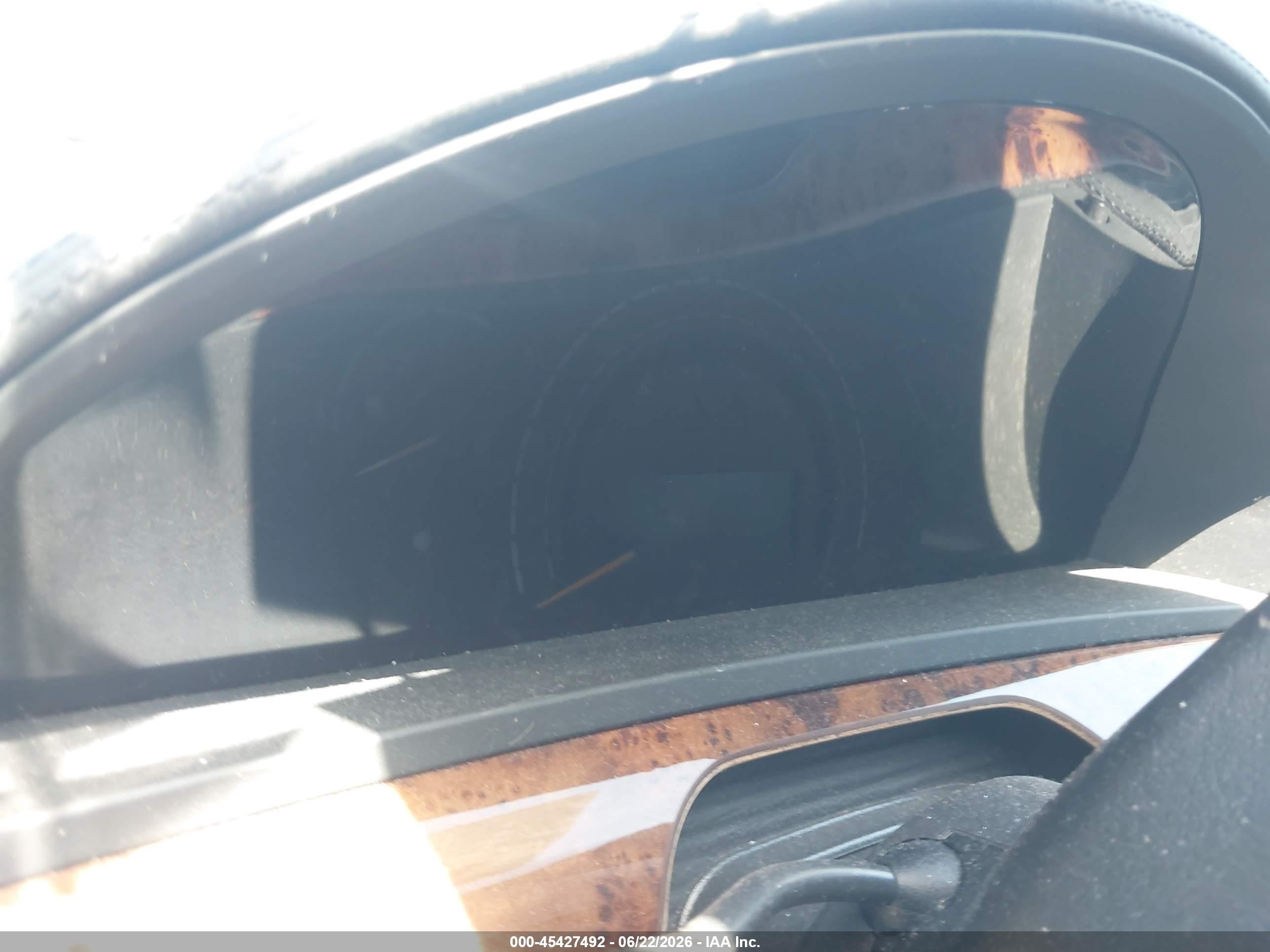 2001 Mercedes-Benz S-Class VIN WDBNG78JX1A195512 IAAI salvage auction — Normal Wear, Clear (Idaho), sold $275 on 2026-07-02 (photo 7)