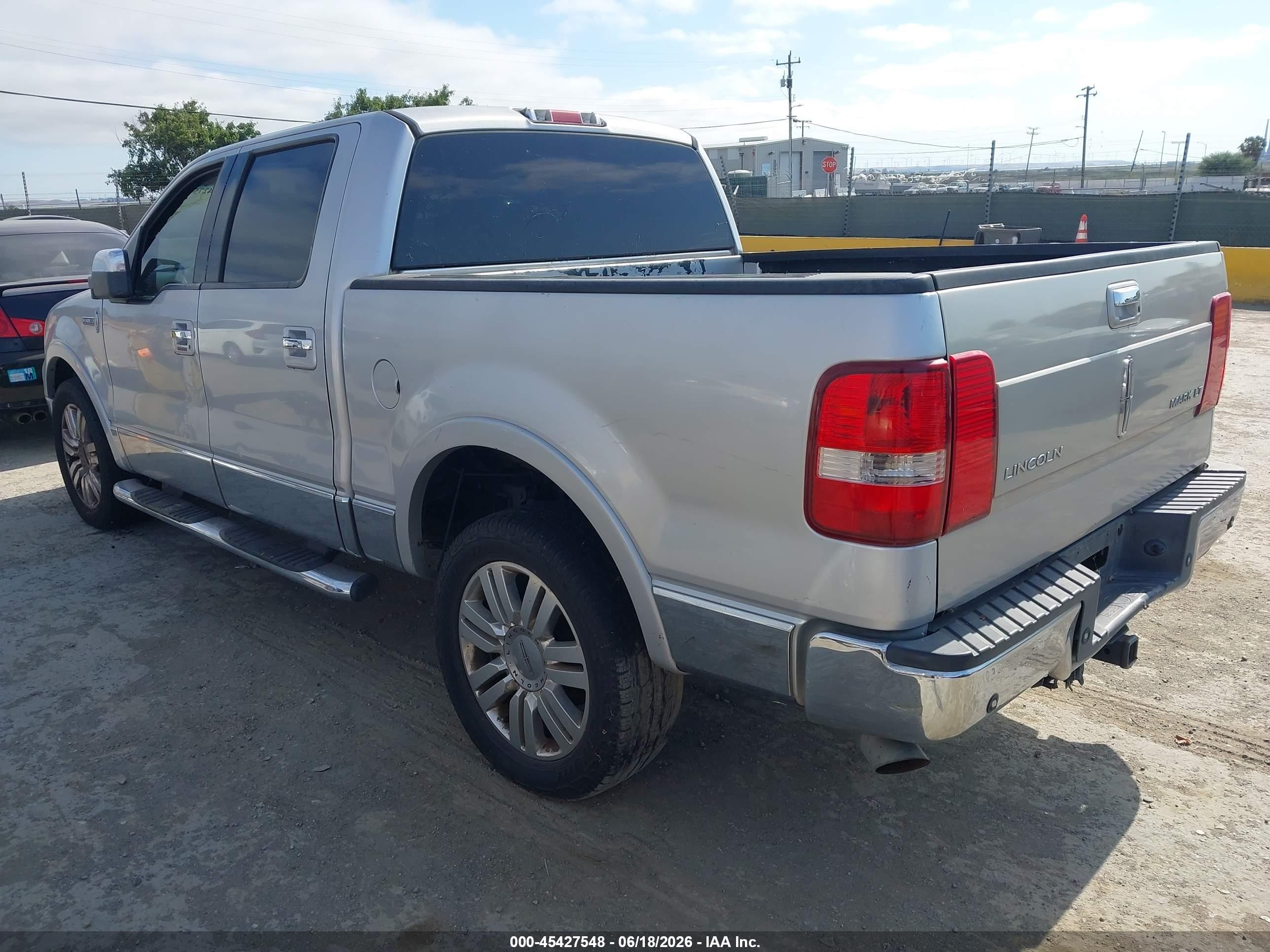 2006 Lincoln Mark Series VIN 5LTPW16526FJ22383 IAAI salvage auction — Normal Wear, Clear - Dealer Only (California), sold $650 on 2026-07-09 (photo 3)