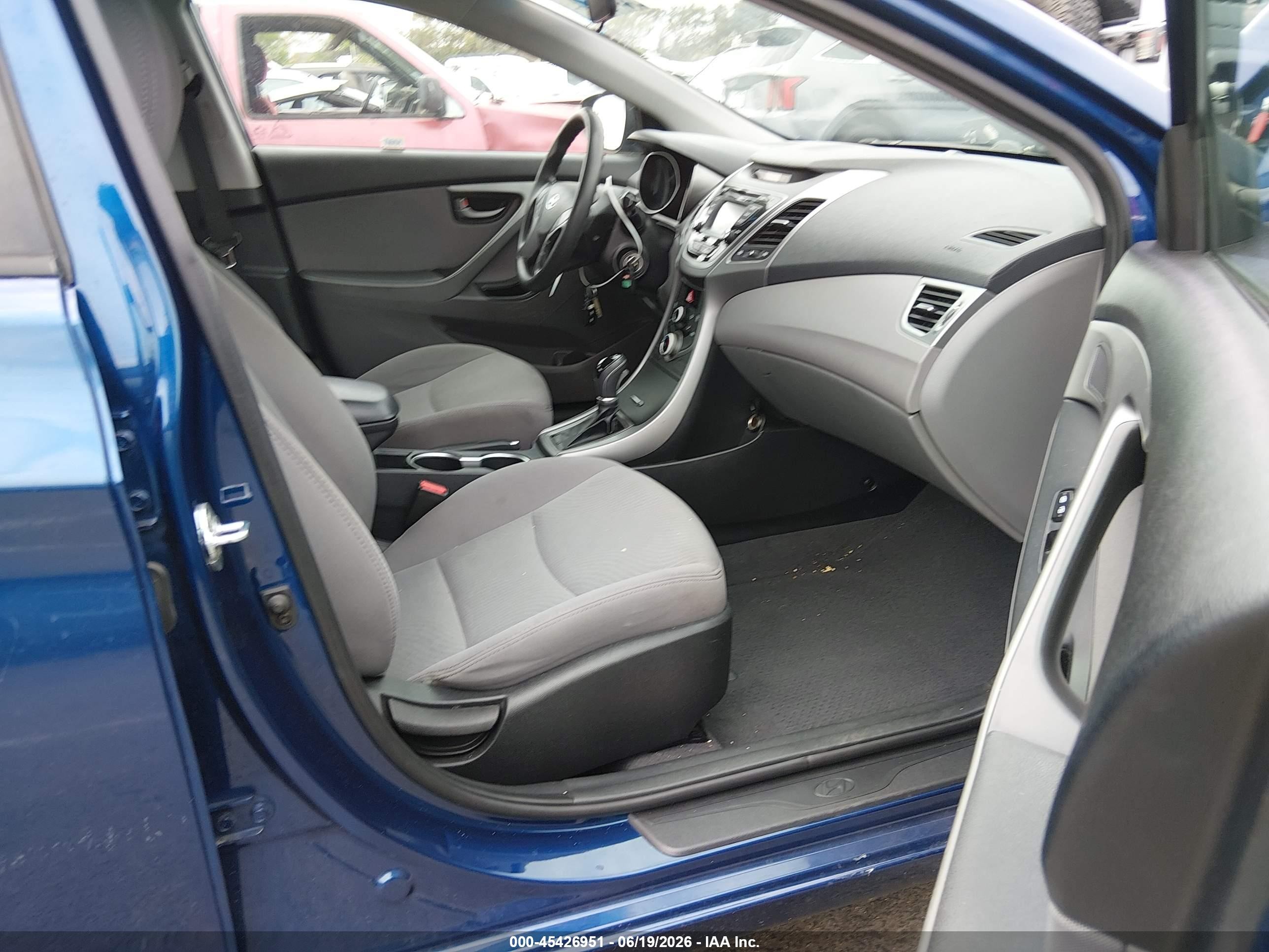 2016 Hyundai Elantra VIN 5NPDH4AE2GH688933 IAAI salvage auction — Normal Wear, Salvage (California), sold $1,550 on 2026-07-09 (photo 5)
