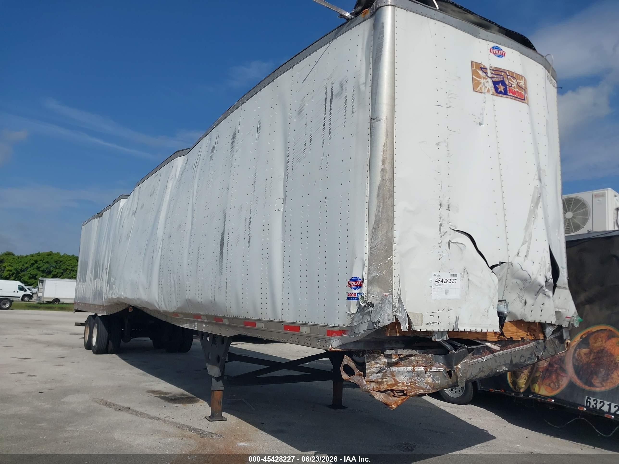 2020 Utility Trailer Mfg Utility Trailer Mfg VIN 1UYVS2538L7802811 IAAI salvage auction — All Over, Certificate Of Destruction (Florida), sold $25 on 2026-10-07 (photo 1)
