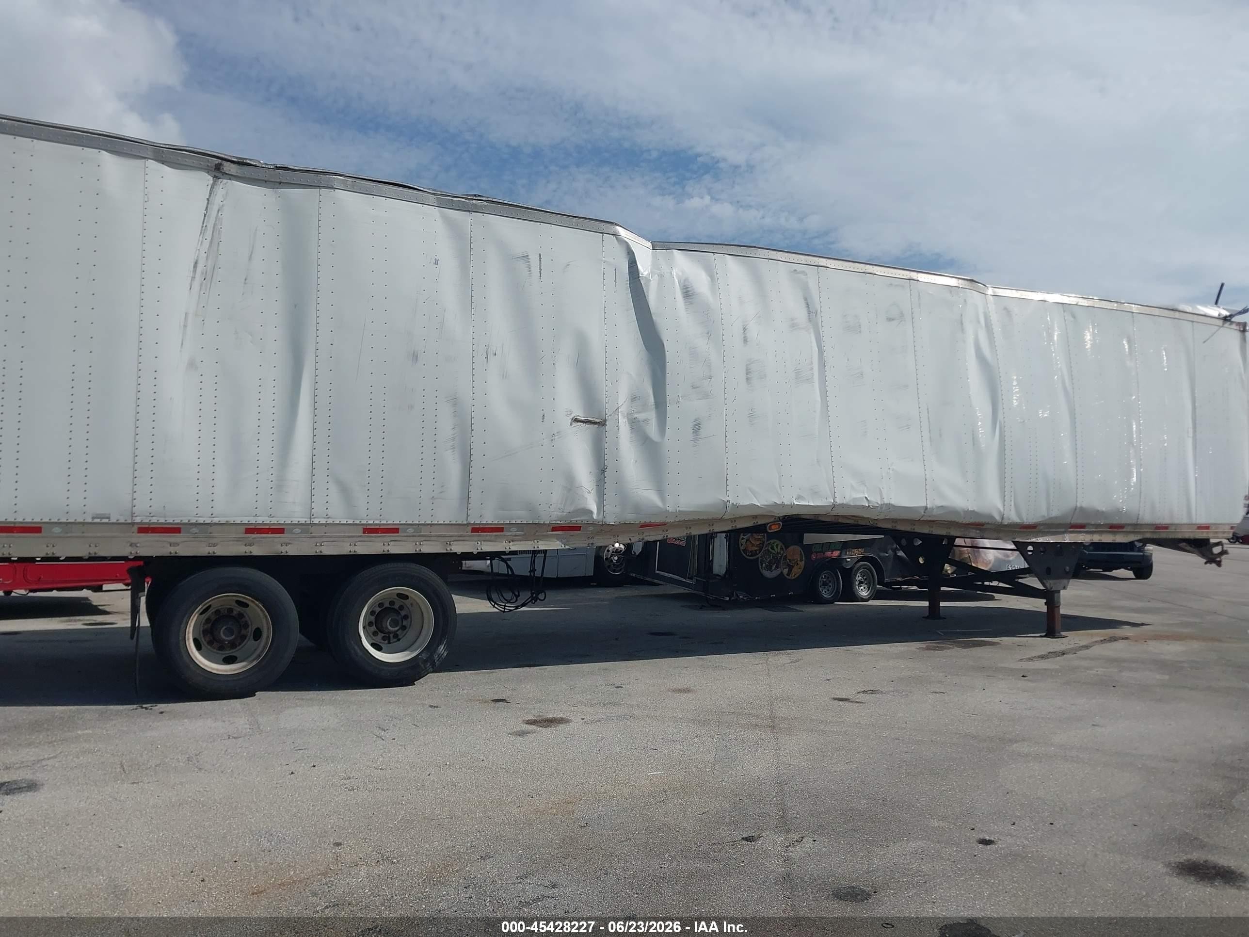 2020 Utility Trailer Mfg Utility Trailer Mfg VIN 1UYVS2538L7802811 IAAI salvage auction — All Over, Certificate Of Destruction (Florida), sold $25 on 2026-10-07 (photo 6)