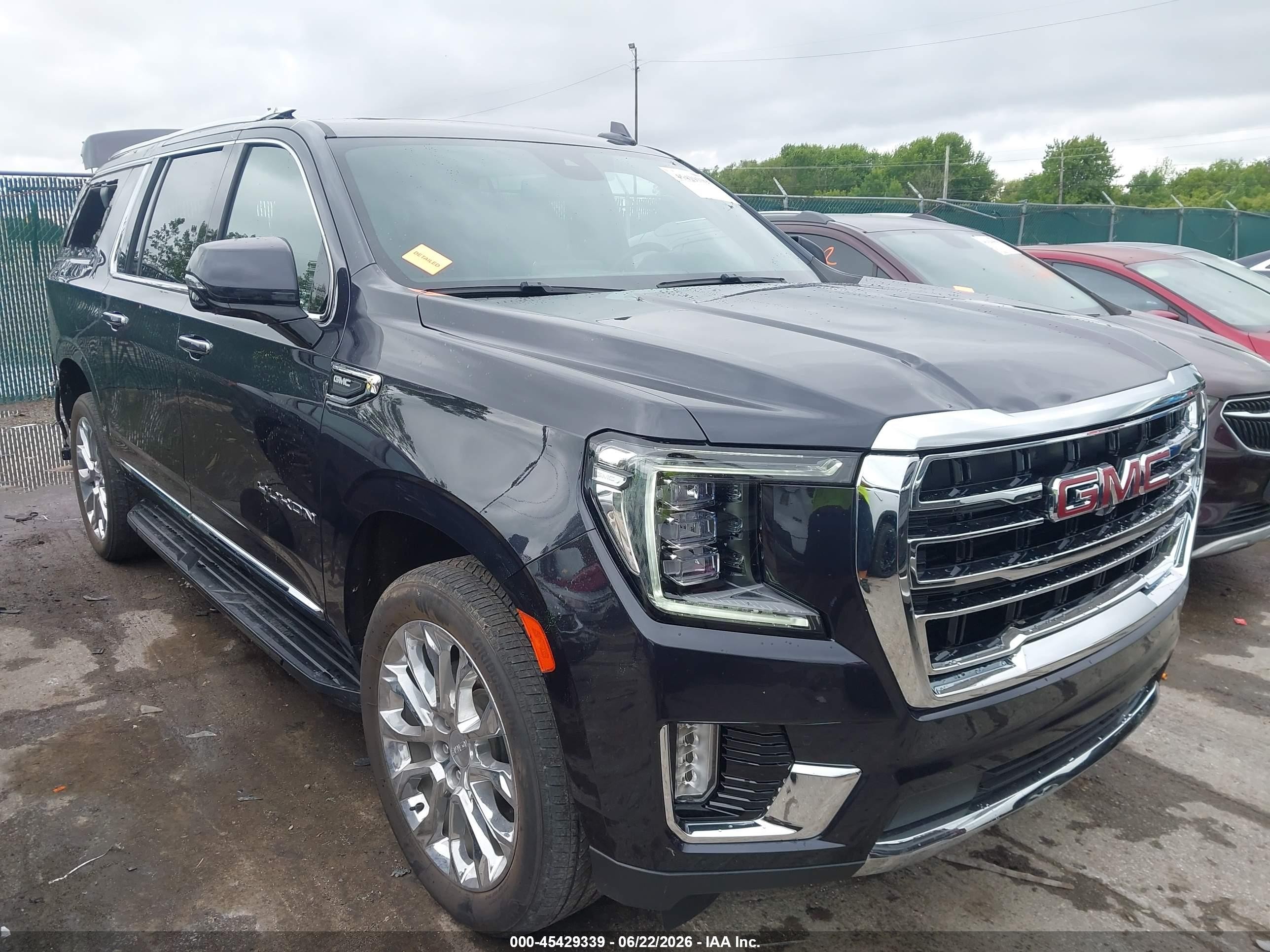 2024 GMC Yukon XL VIN 1GKS2GKD7RR334065 — IAAI salvage auction photo
