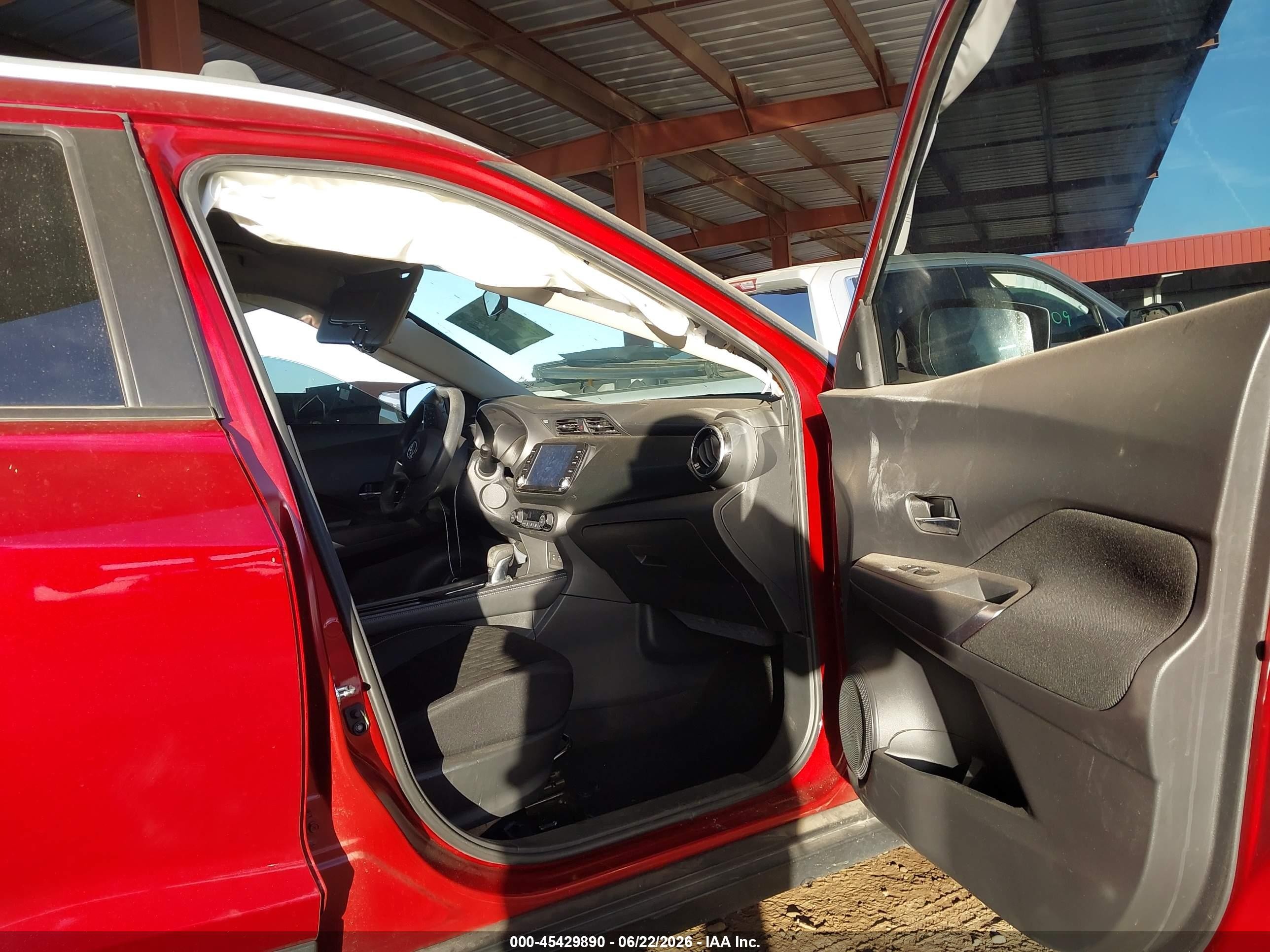 2022 Nissan Kicks VIN 3N1CP5CV7NL502966 IAAI salvage auction — Side, Salvage (Arizona), sold $3,250 on 2026-07-11 (photo 5)