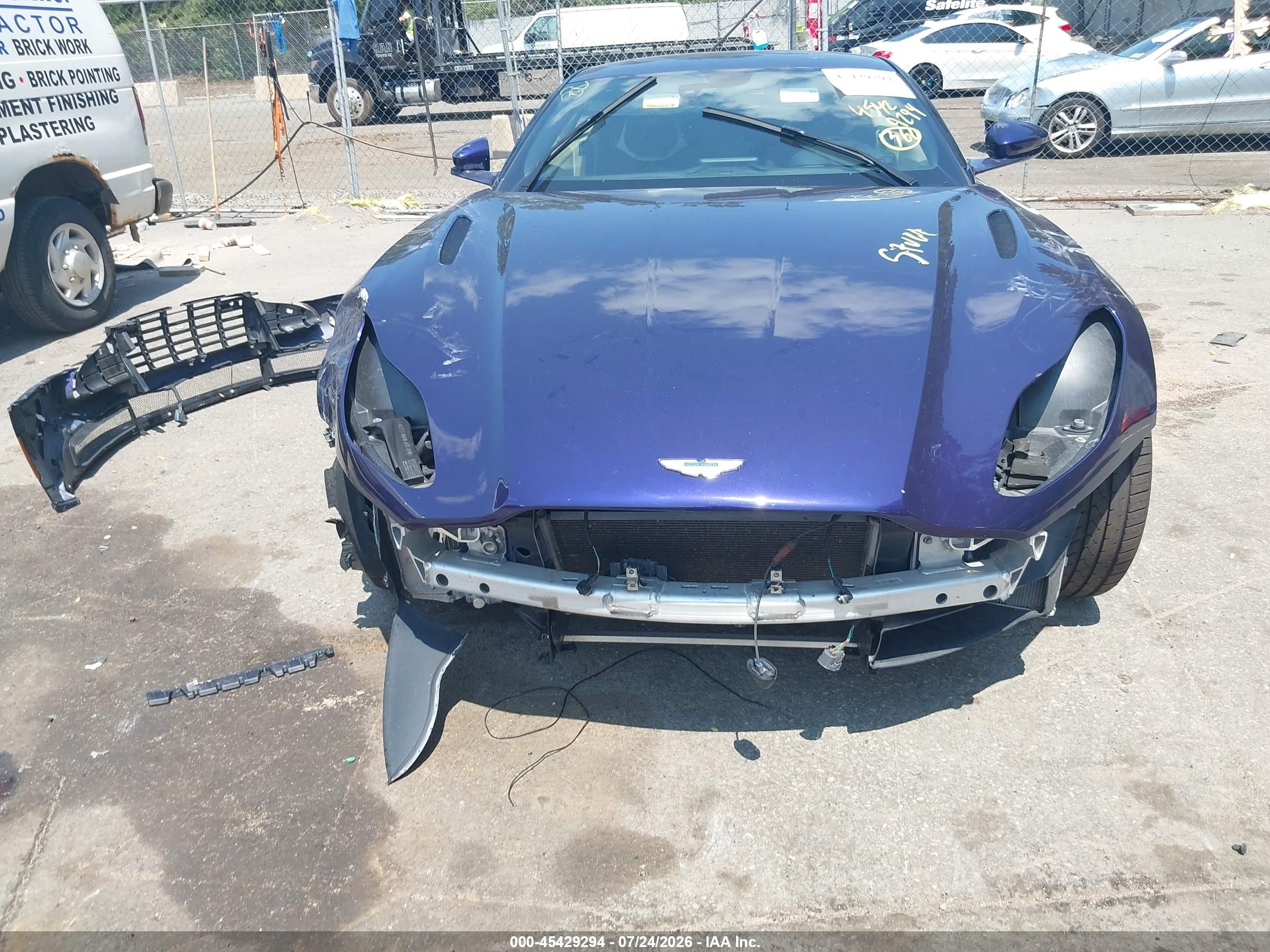 2020 Aston martin Db11 VIN SCFRMFAW6LGL08501 IAAI salvage auction — Front End, Mv-907A (New York), sold $43,000 on 2026-09-14 (photo 6)