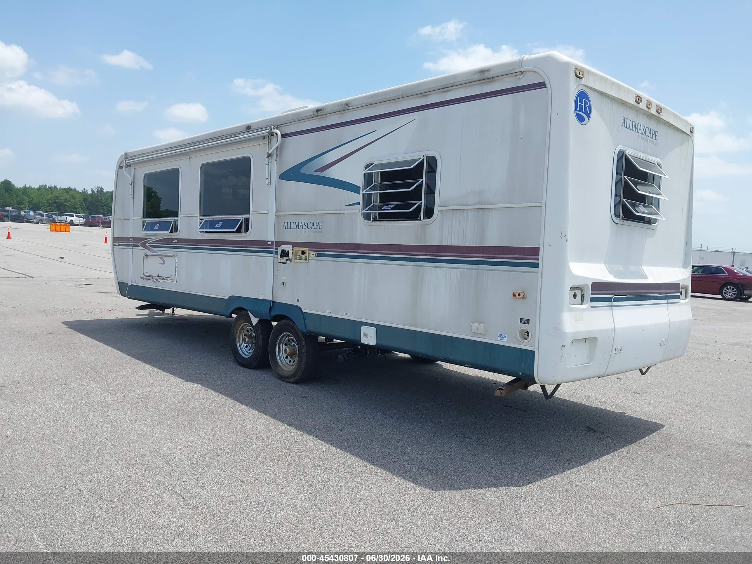 2001 Holiday Rambler Other VIN 1KB131G291E124562 IAAI salvage auction — Water/Flood, Salvage (Indiana), sold $325 on 2026-09-17 (photo 3)