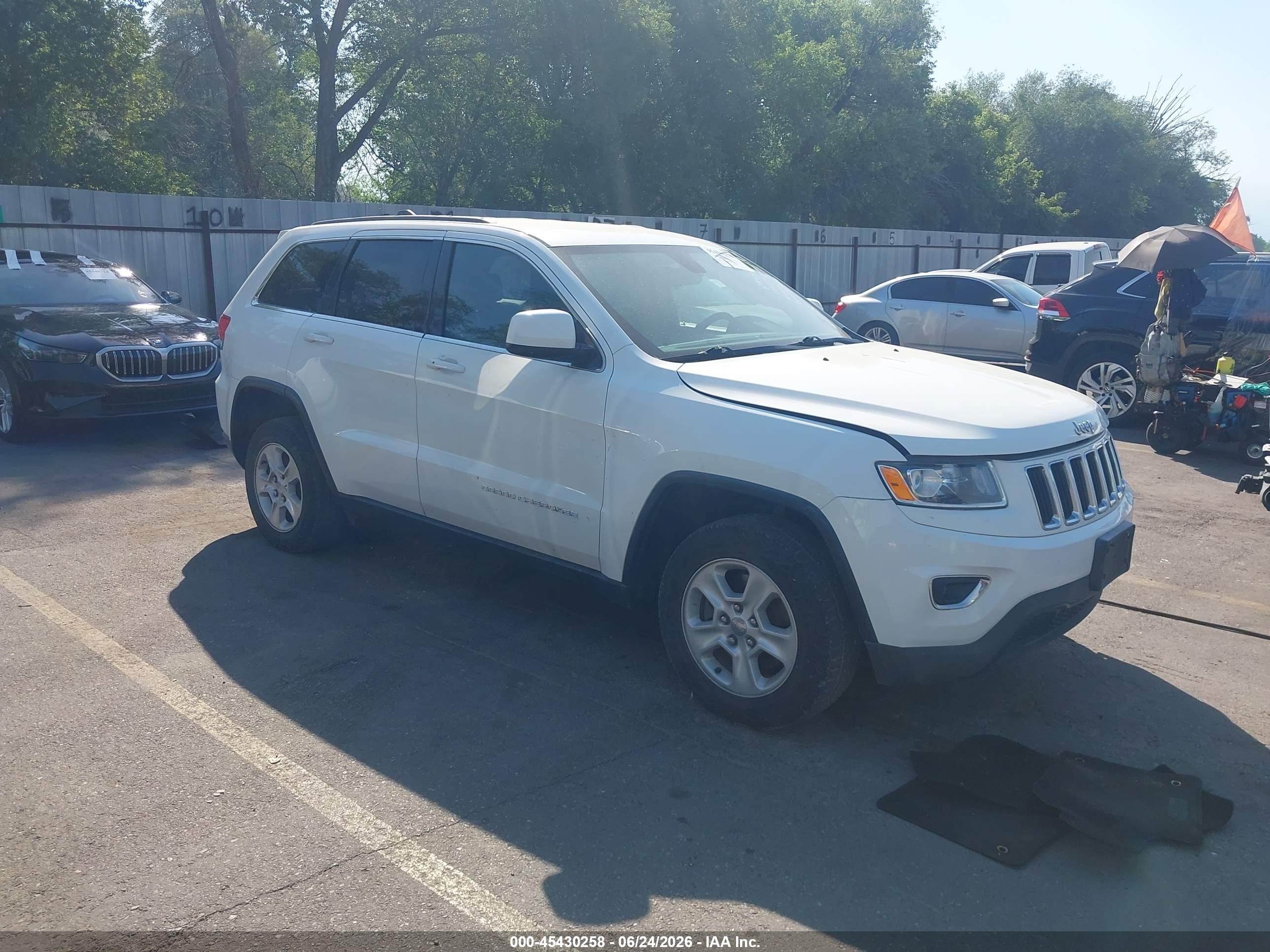 2015 Jeep Grand Cherokee VIN 1C4RJFAG2FC893783 IAAI salvage auction — Front & Rear, Nrc Lienholder Repossession Paperwork (Utah), sold $2,200 on 2026-07-09 (photo 1)