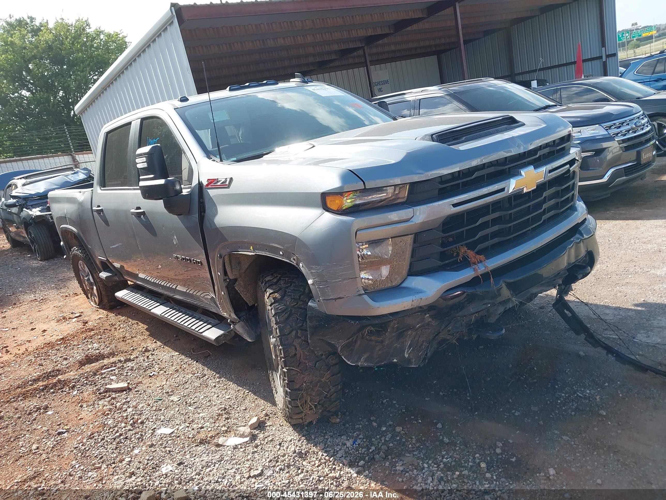 2024 Chevrolet Silverado 2500 VIN 2GC4YME79R1203526 — IAAI salvage auction photo