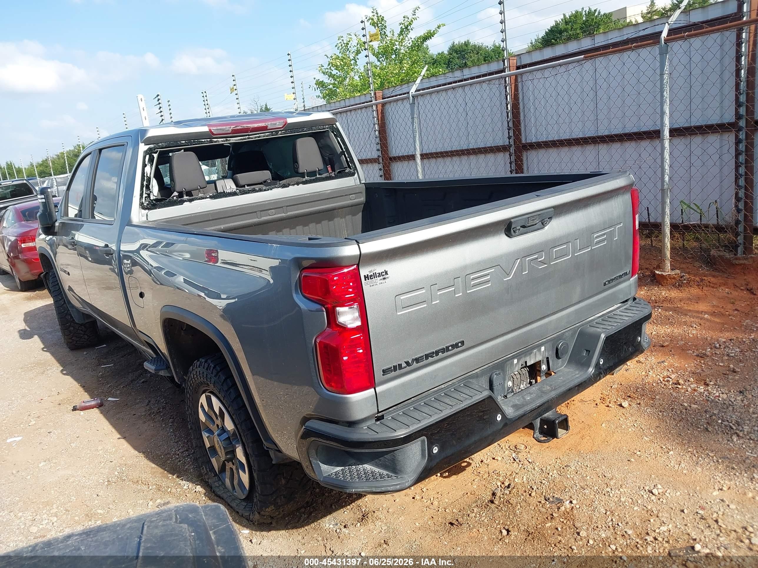 2024 Chevrolet Silverado VIN 2GC4YME79R1203526 IAAI salvage auction — Front End, Clear (Oklahoma), sold $10,100 on 2026-09-09 (photo 3)