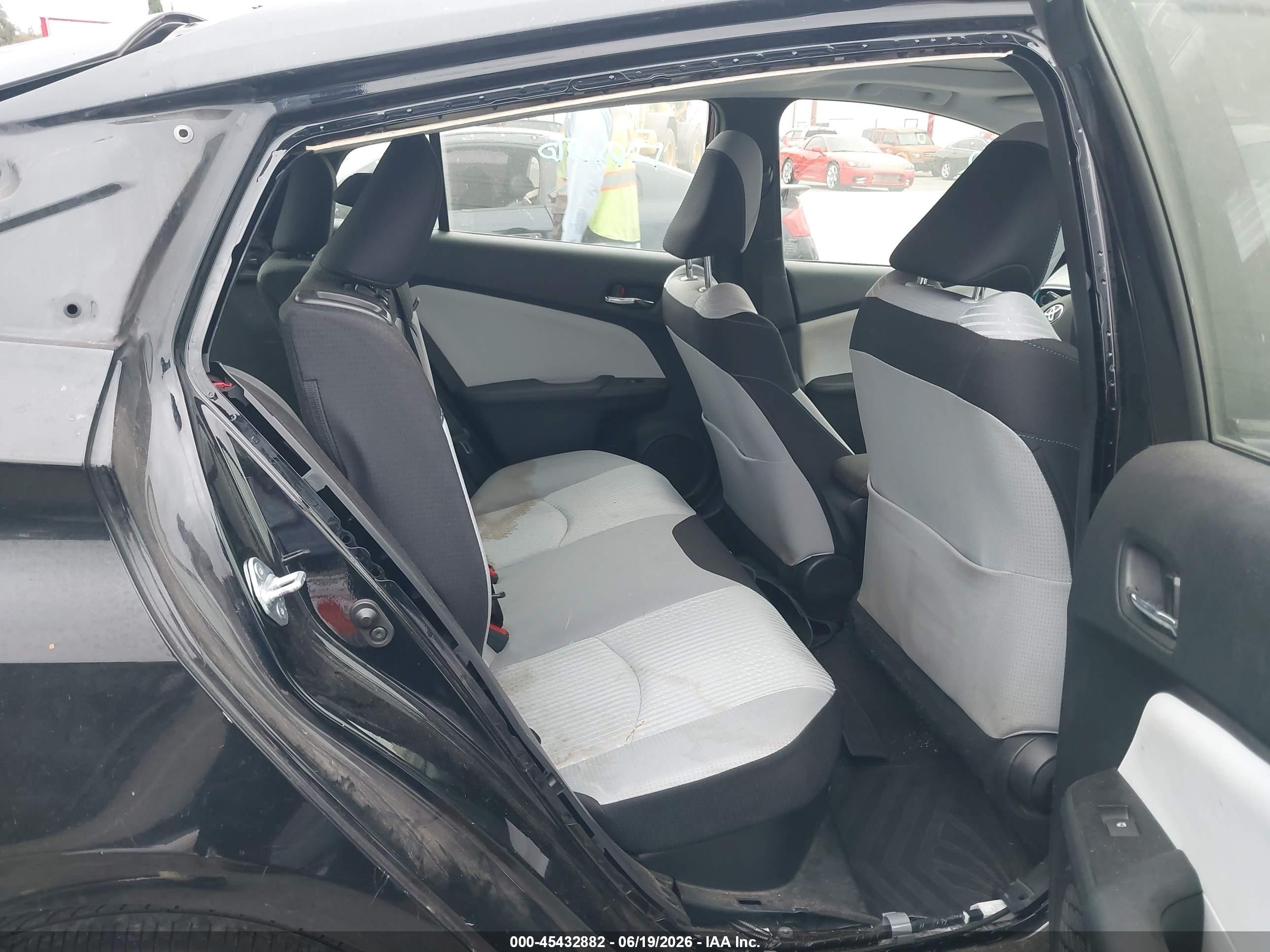 2017 Toyota Prius VIN JTDKARFU3H3047649 IAAI salvage auction — Rear End, Salvage (California), sold $3,200 on 2026-07-09 (photo 8)