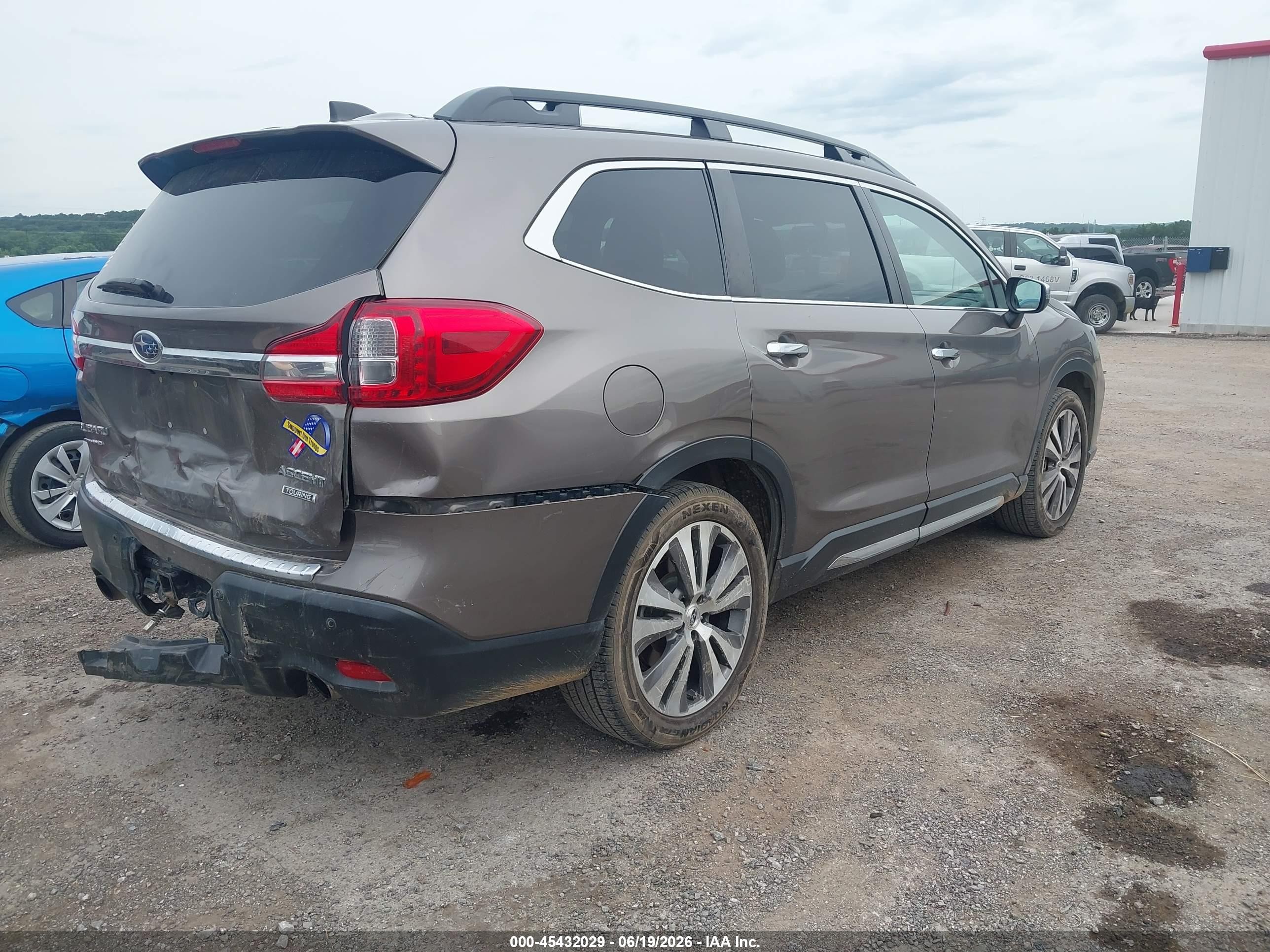 2021 Subaru Ascent VIN 4S4WMARD5M3457560 IAAI salvage auction — Rear End, Clear (Oklahoma), sold $5,300 on 2026-09-07 (photo 4)