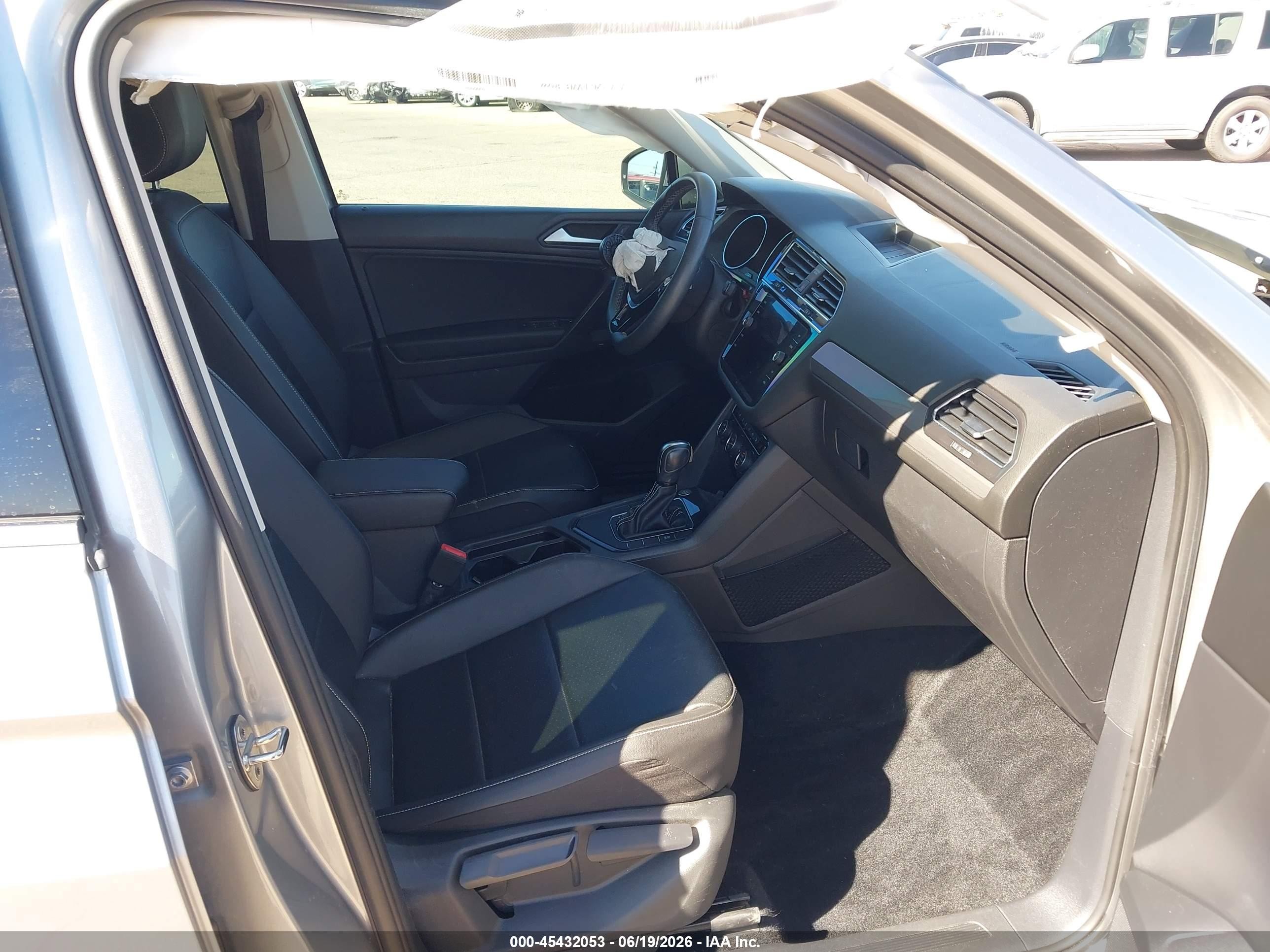 2021 Volkswagen Tiguan VIN 3VV3B7AX1MM090601 IAAI salvage auction — Unknown, Salvage (Arizona), sold $3,950 on 2026-07-09 (photo 5)