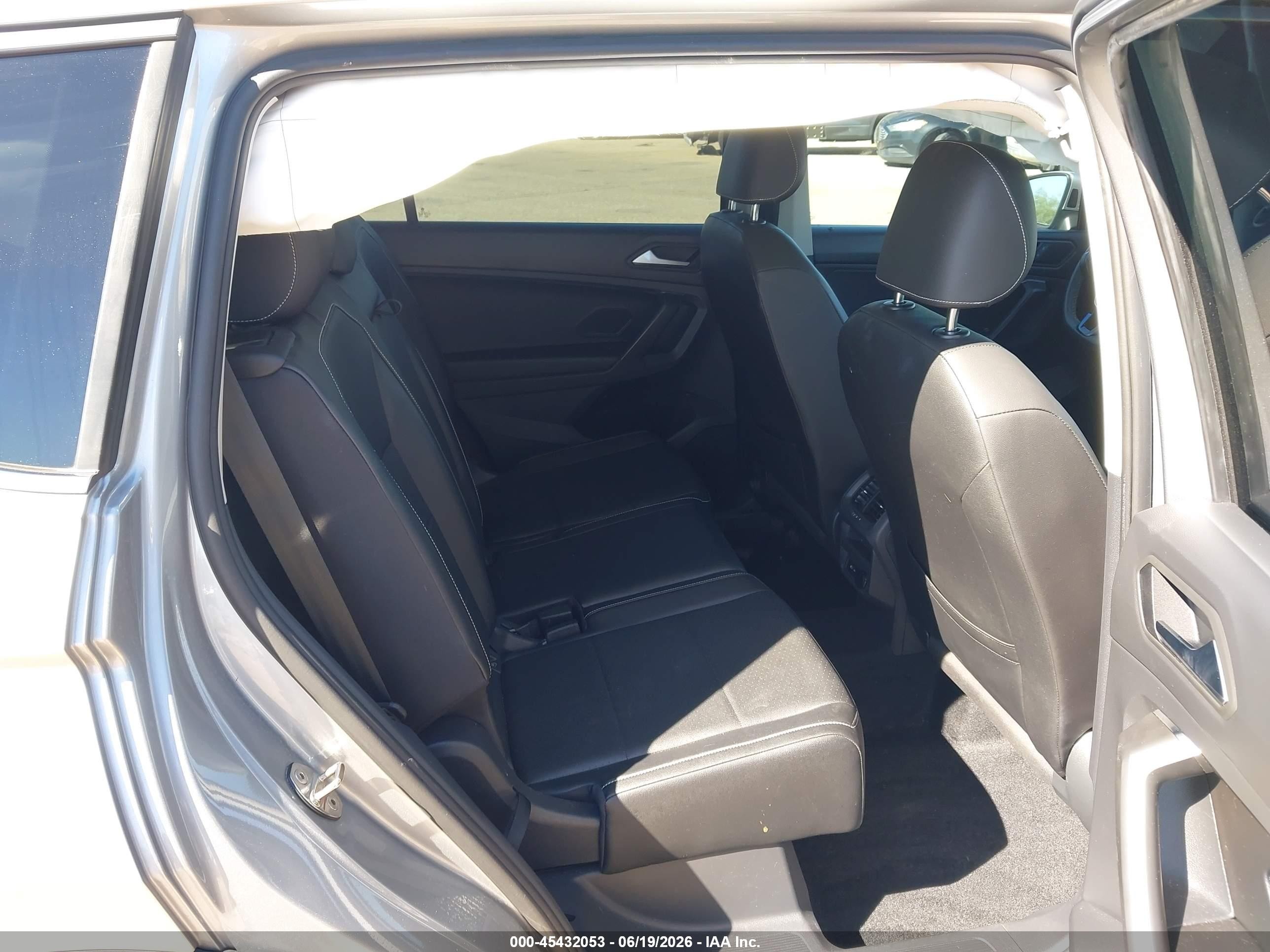 2021 Volkswagen Tiguan VIN 3VV3B7AX1MM090601 IAAI salvage auction — Unknown, Salvage (Arizona), sold $3,950 on 2026-07-09 (photo 8)