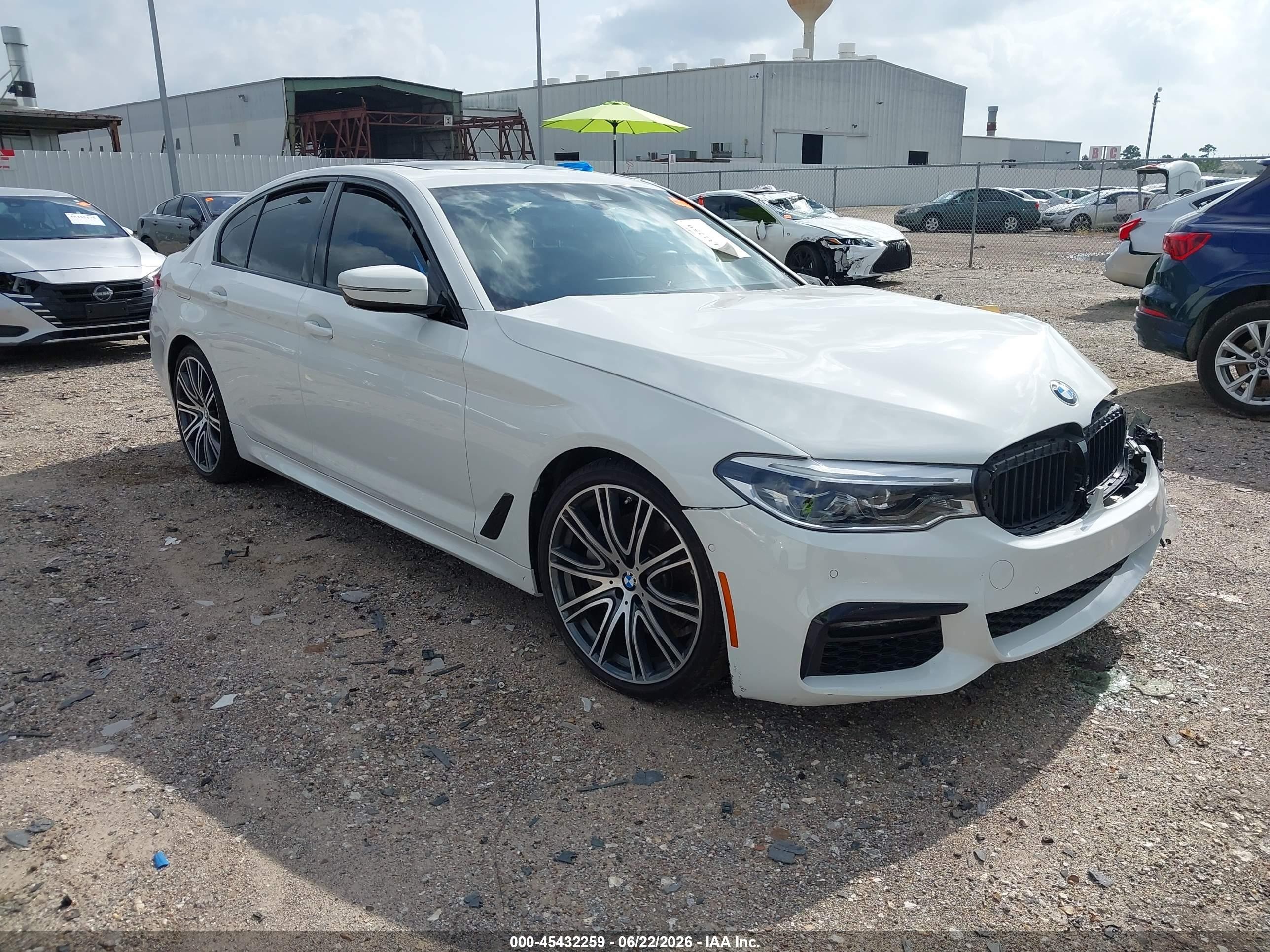 2020 BMW 5 Series VIN WBAJS1C0XLCE51777 — IAAI salvage auction photo