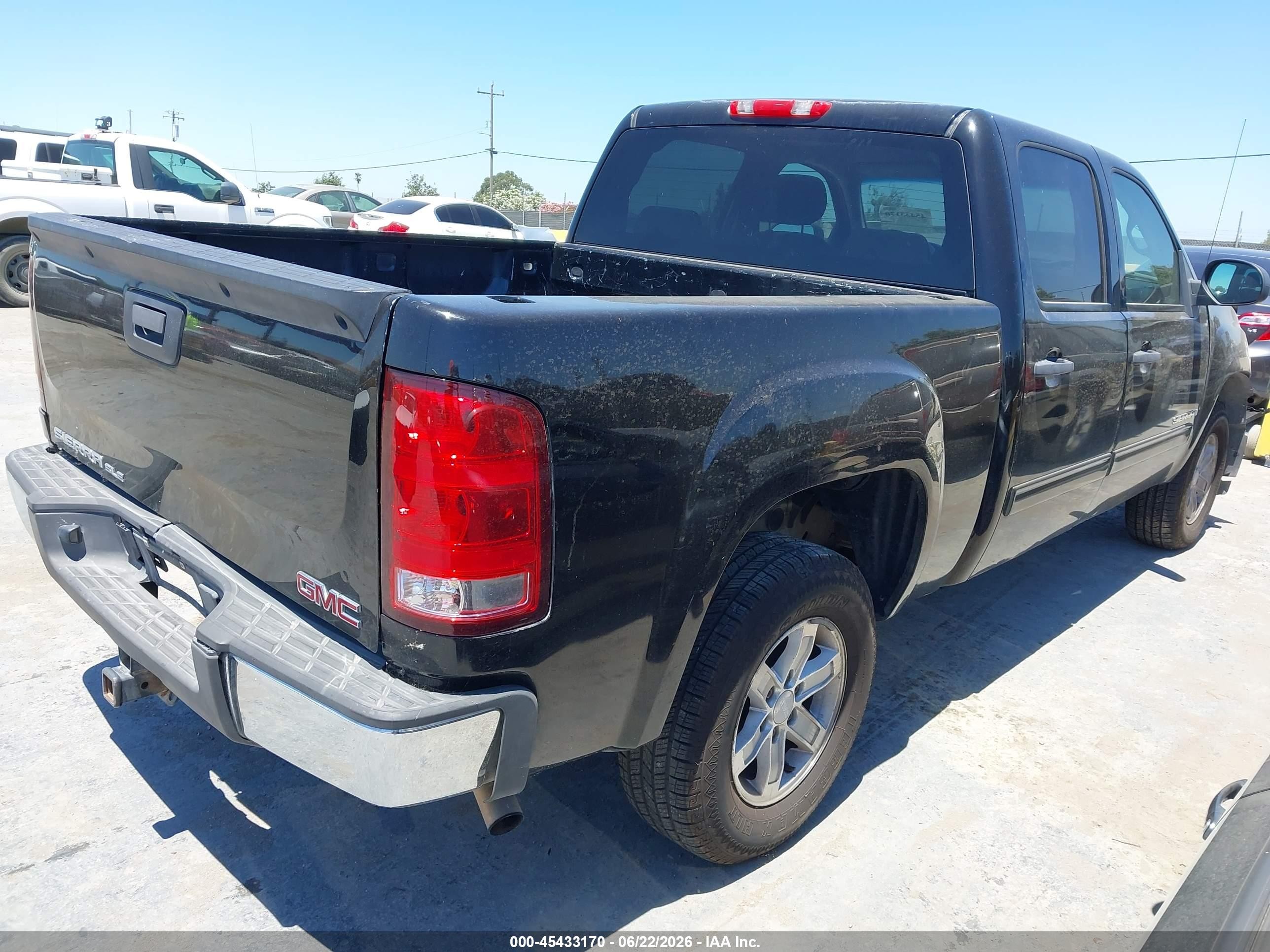 2008 GMC Sierra 1500 VIN 2GTEC13JX81100288 IAAI salvage auction — Front End, Salvage (California), sold $1,225 on 2026-07-05 (photo 4)