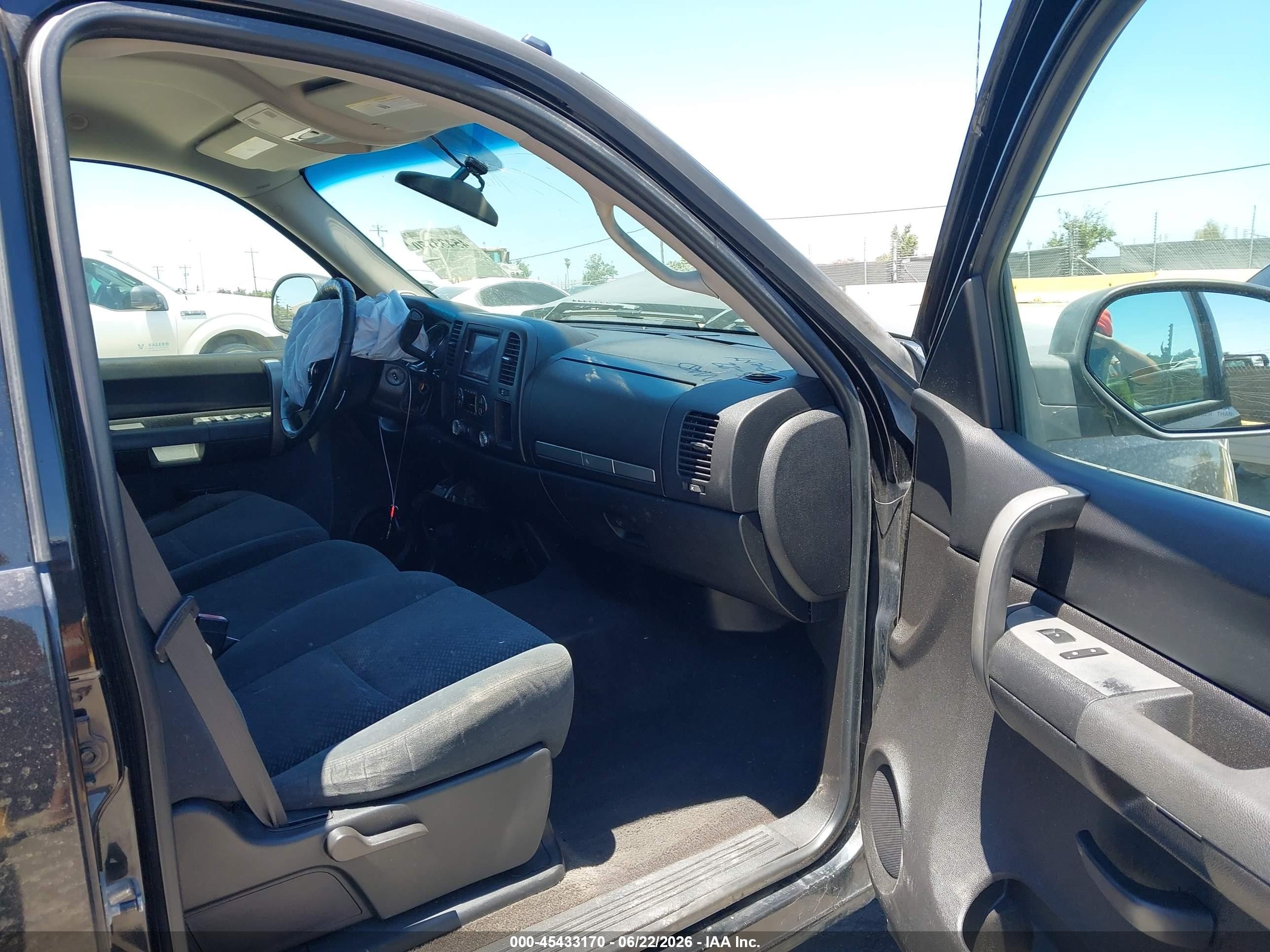 2008 GMC Sierra 1500 VIN 2GTEC13JX81100288 IAAI salvage auction — Front End, Salvage (California), sold $1,225 on 2026-07-05 (photo 5)