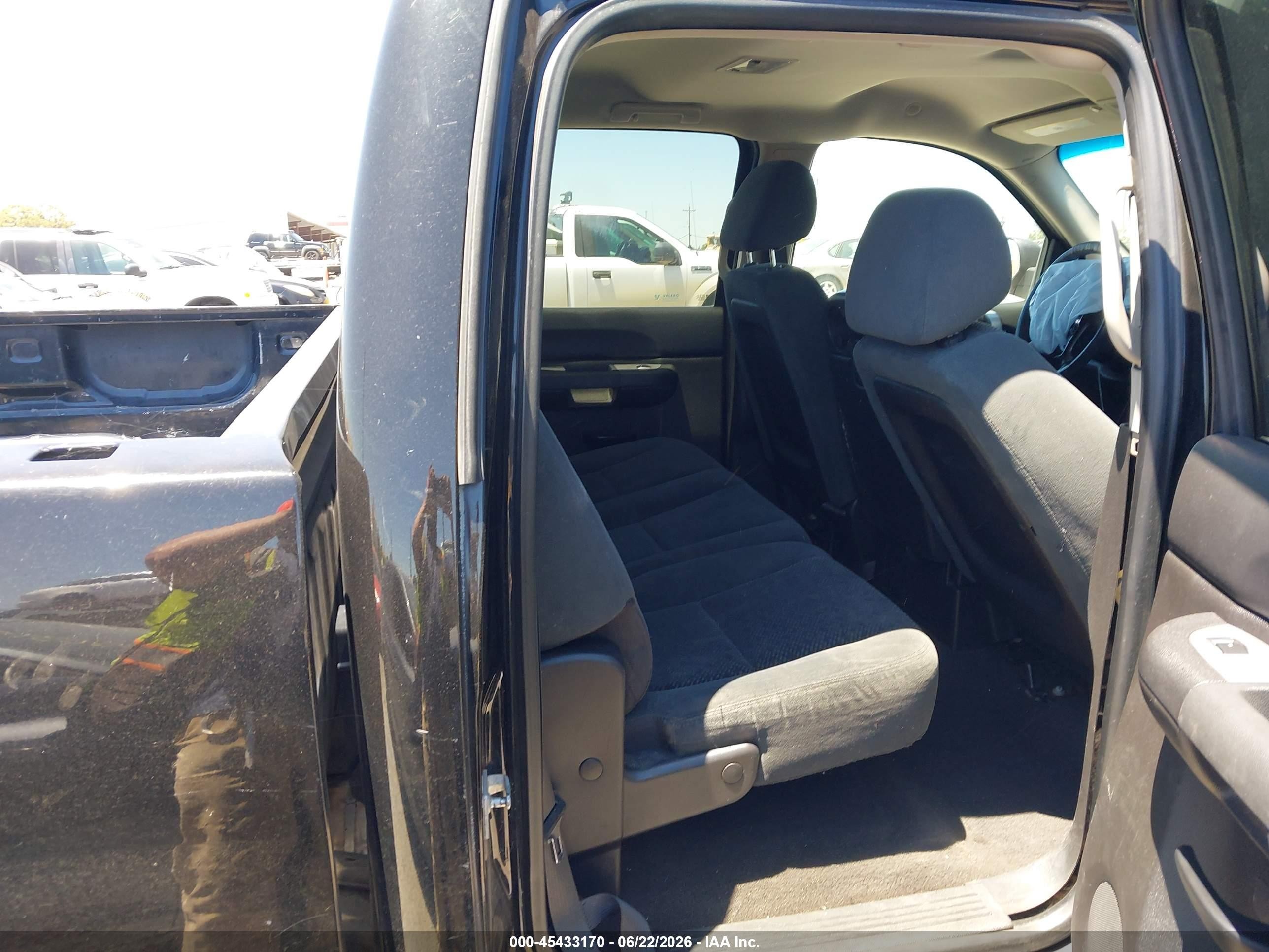 2008 GMC Sierra 1500 VIN 2GTEC13JX81100288 IAAI salvage auction — Front End, Salvage (California), sold $1,225 on 2026-07-05 (photo 8)
