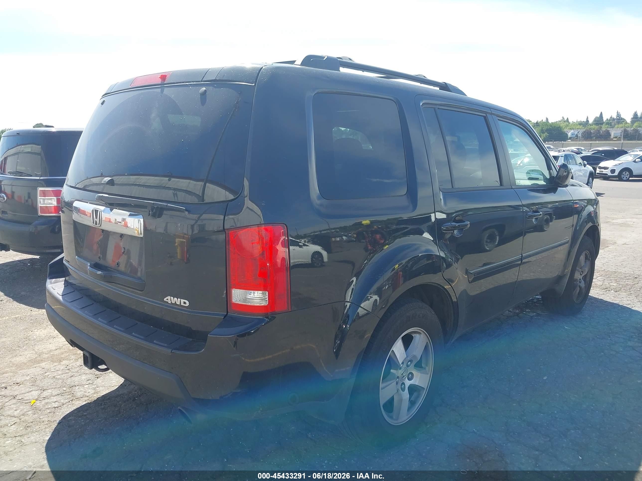2009 Honda Pilot VIN 5FNYF48659B028795 IAAI salvage auction — Normal Wear, Clear-Dealer Only (Oregon), sold $175 on 2026-07-09 (photo 4)