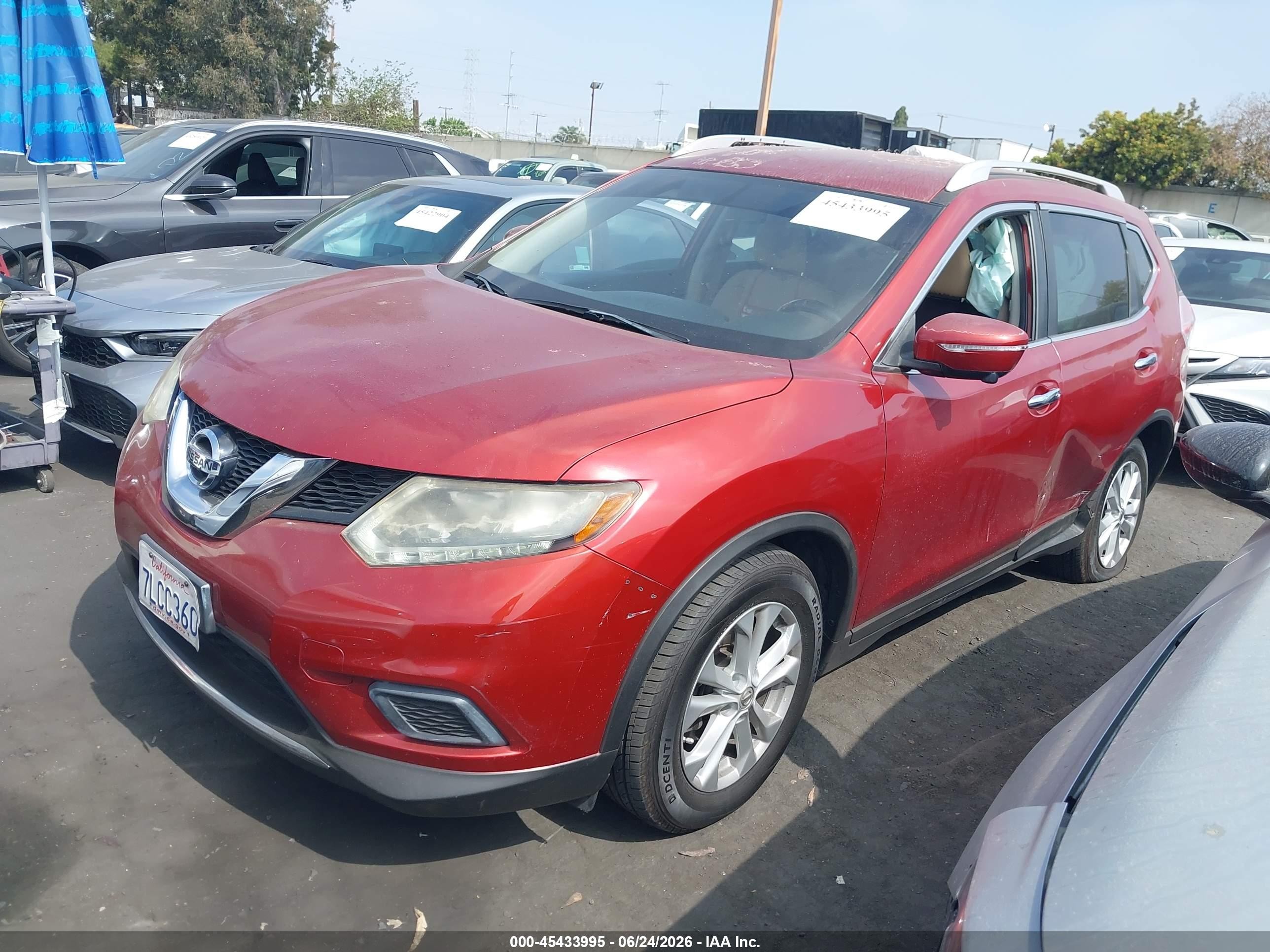 2015 Nissan Rogue VIN KNMAT2MT7FP502757 IAAI salvage auction — Side, Salvage Certificate (California), sold $1,050 on 2026-09-11 (photo 2)