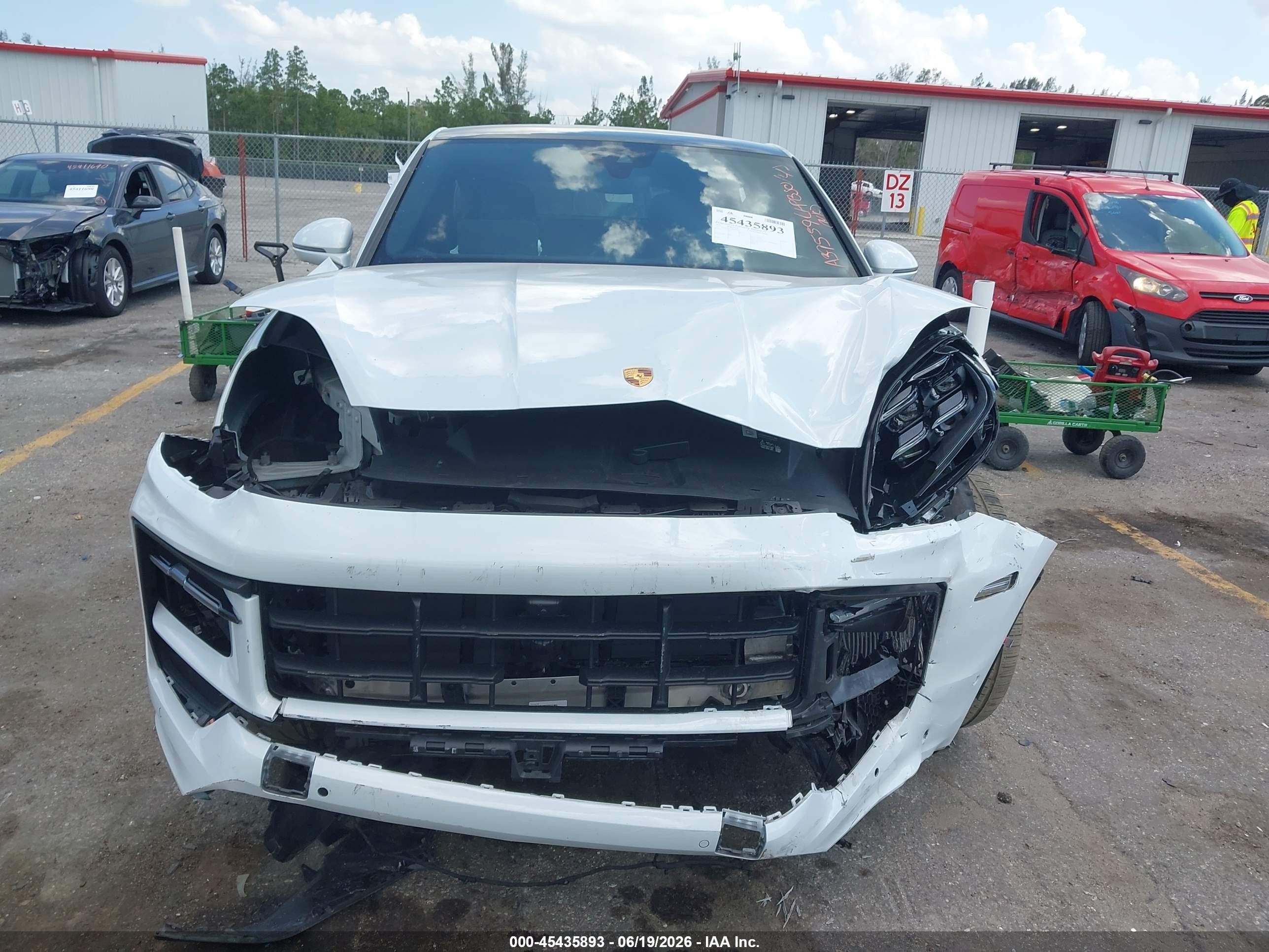 2025 Porsche Cayenne coupe VIN WP1BL2AY1SDA39559 IAAI salvage auction — Front End, Rebuildable (Florida), sold $46,000 on 2026-08-06 (photo 6)