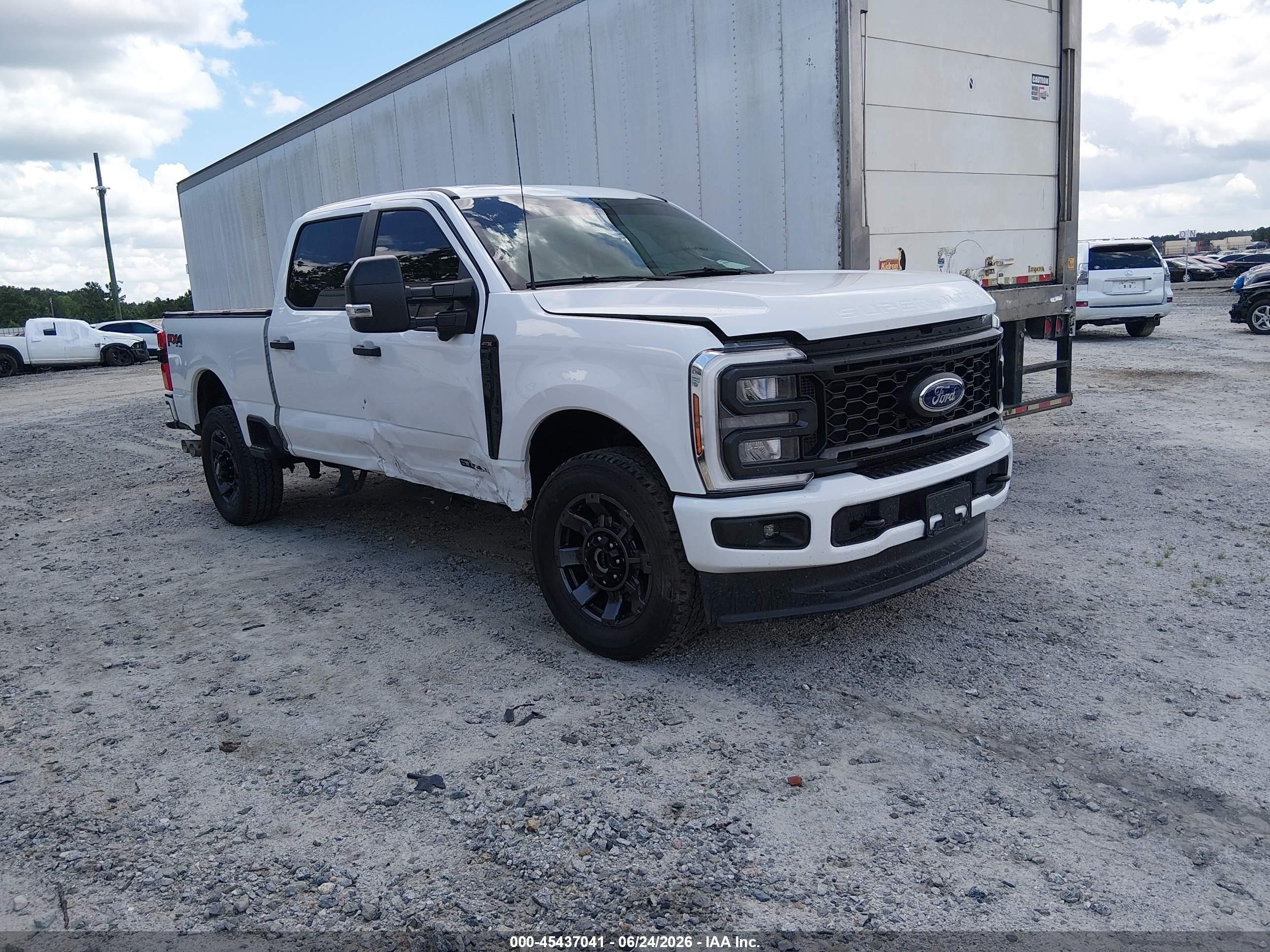 2024 Ford F-250 VIN 1FT8W2BT0REF91841 — IAAI salvage auction photo