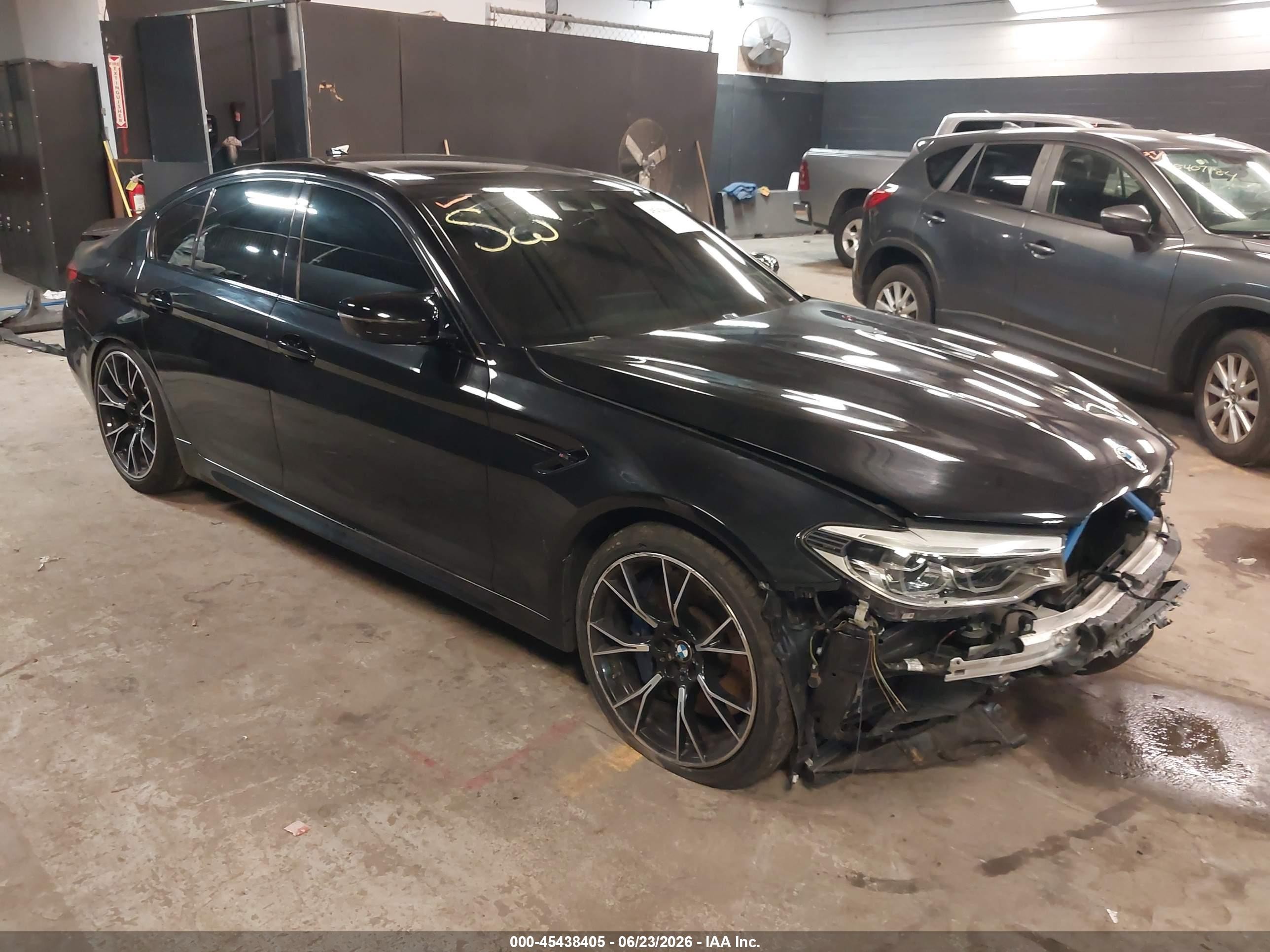 2019 BMW M5 VIN WBSJF0C50KB447602 — IAAI salvage auction photo