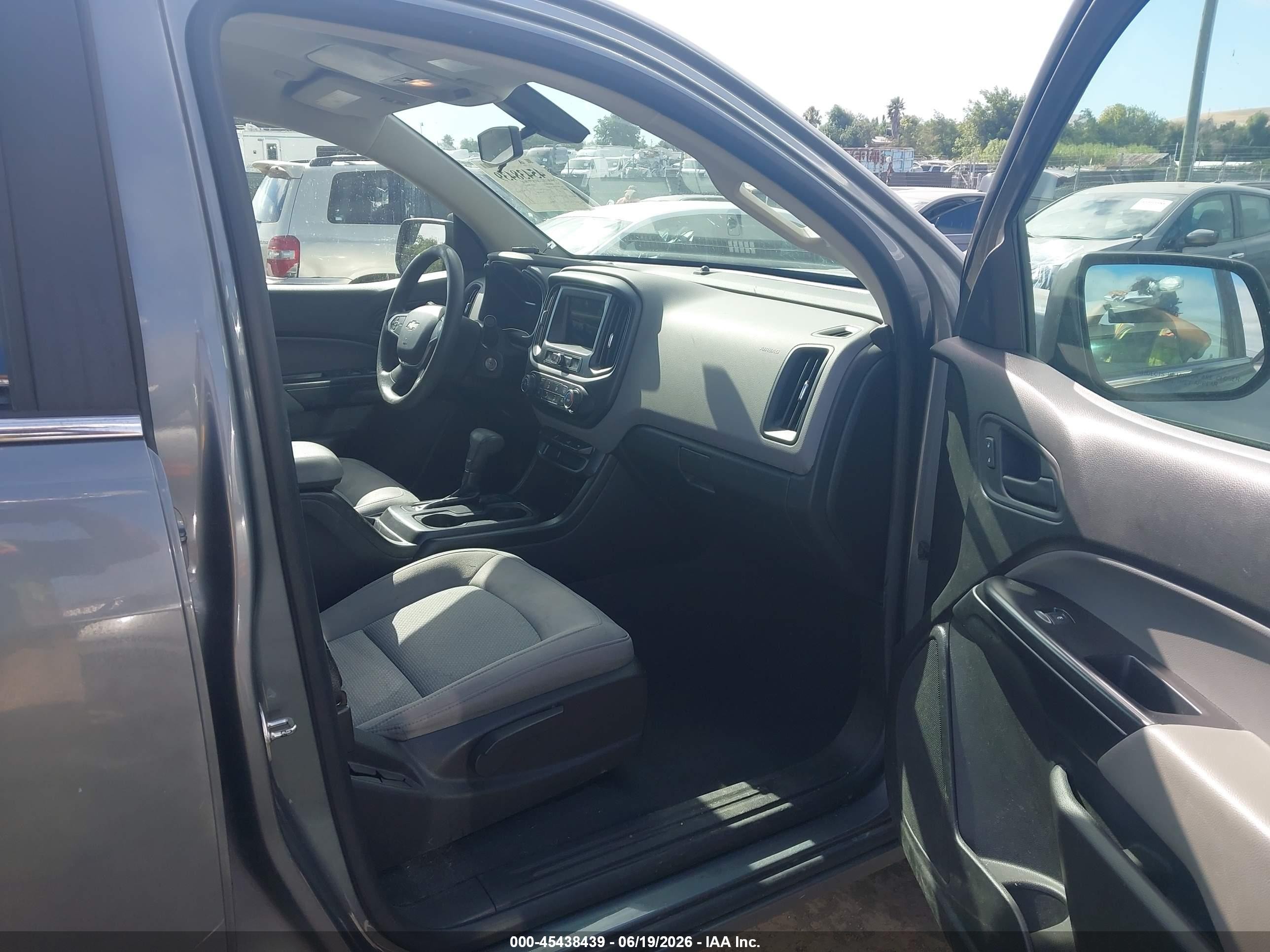 2019 Chevrolet Colorado VIN 1GCGSBENXK1245233 IAAI salvage auction — Normal Wear, Clear - Dealer Only (California), sold $9,625 on 2026-07-09 (photo 5)