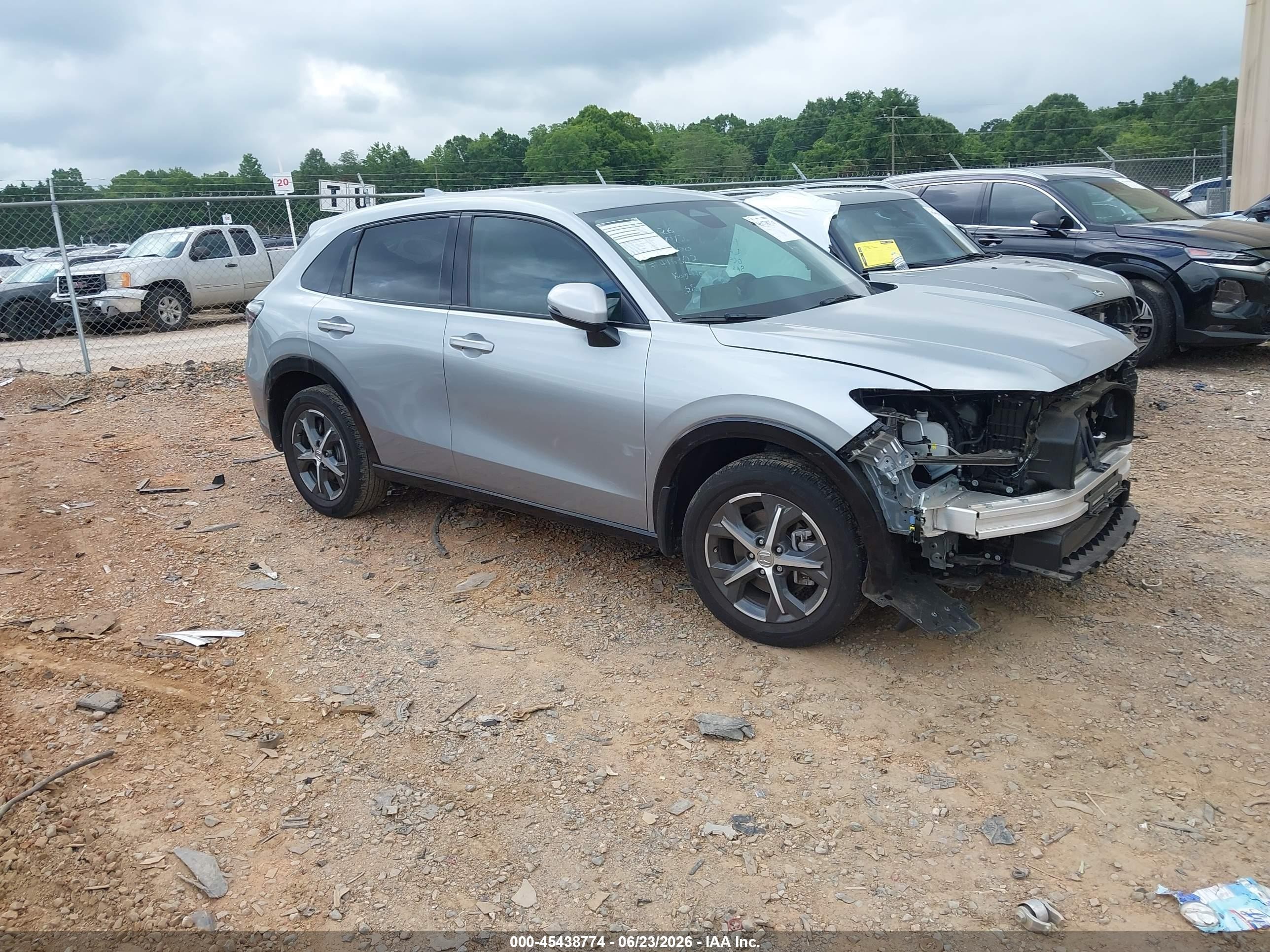 2025 Honda HR-V VIN 3CZRZ1H70SM748200 — IAAI salvage auction photo